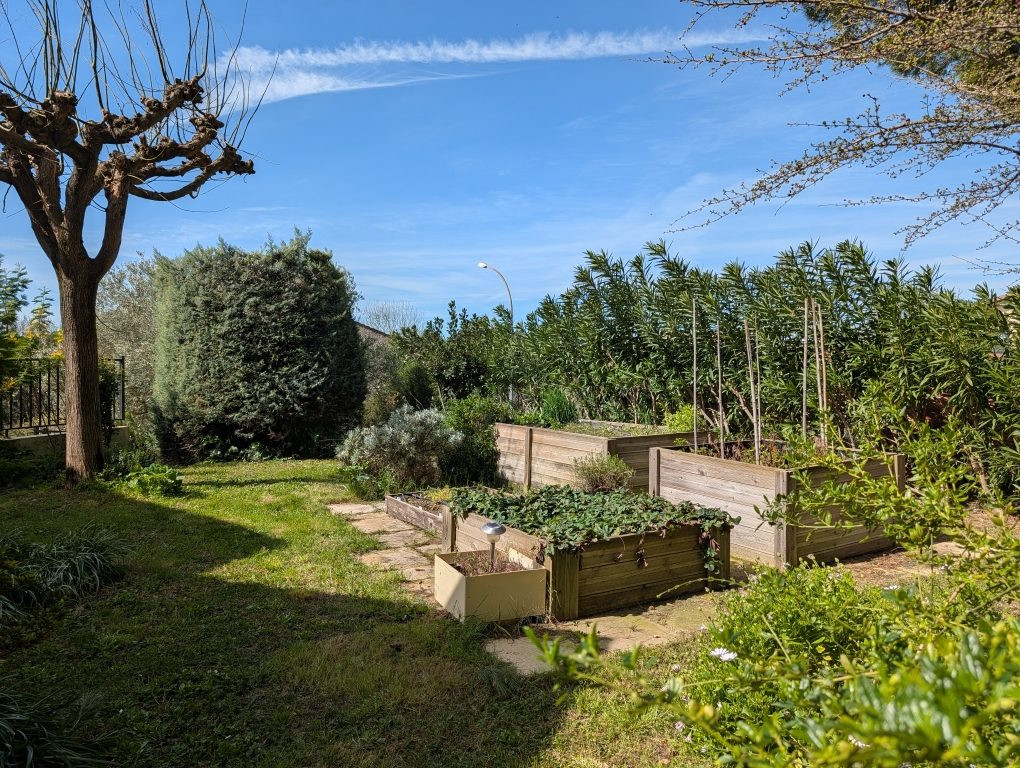 ARAMON maison 5 chambres, sur parcelle d'environ 1600m²
