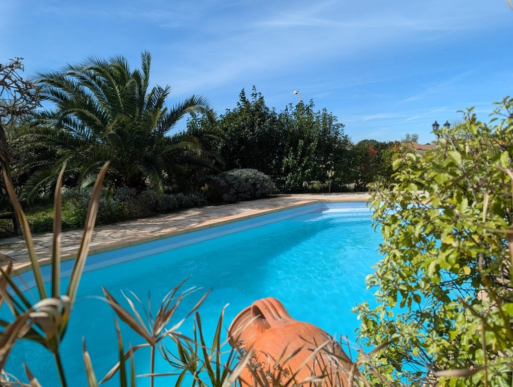 ARAMON maison 5 chambres, sur parcelle d'environ 1600m²
