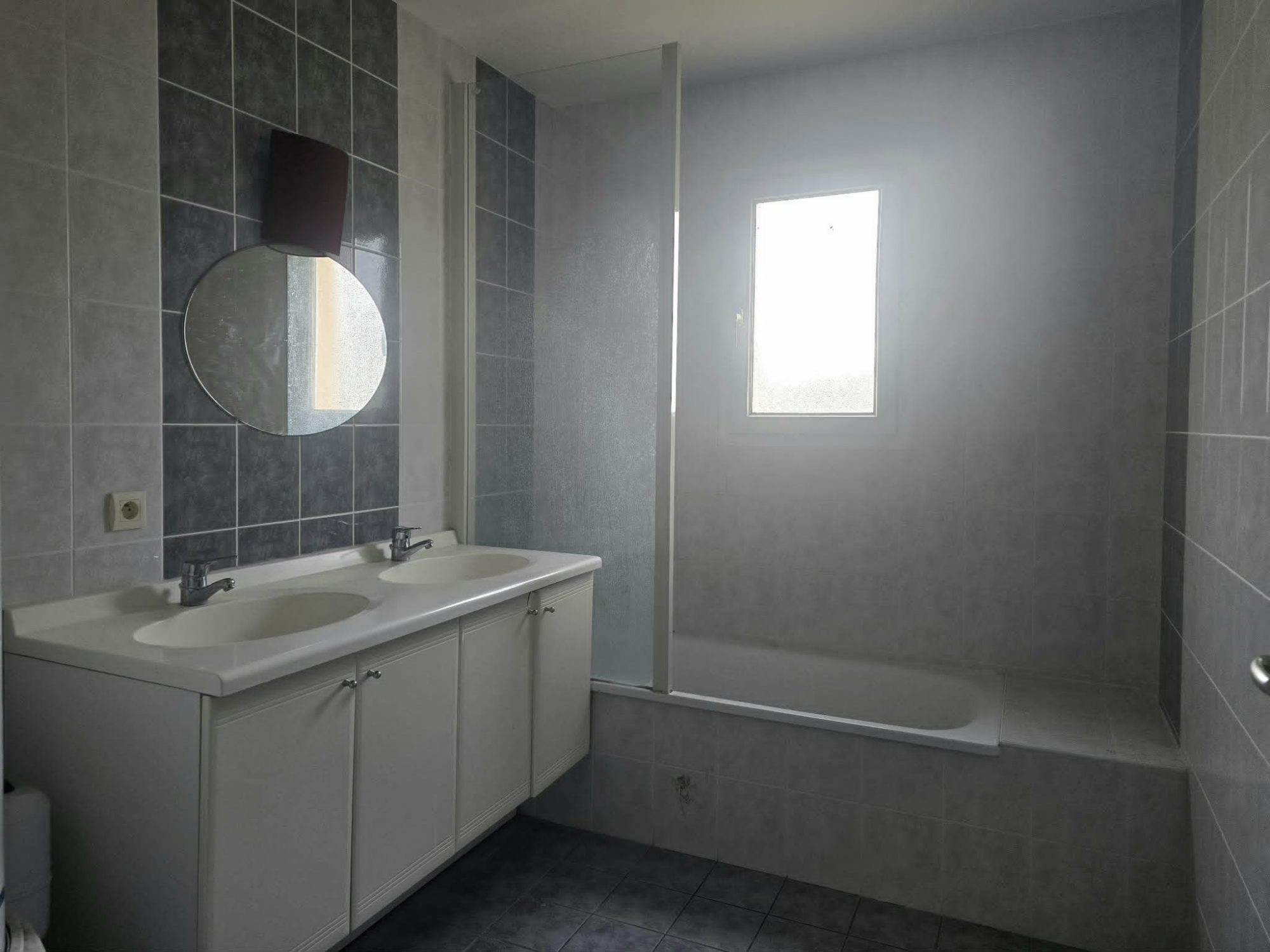 House for sale in Bonnes, 100 m²