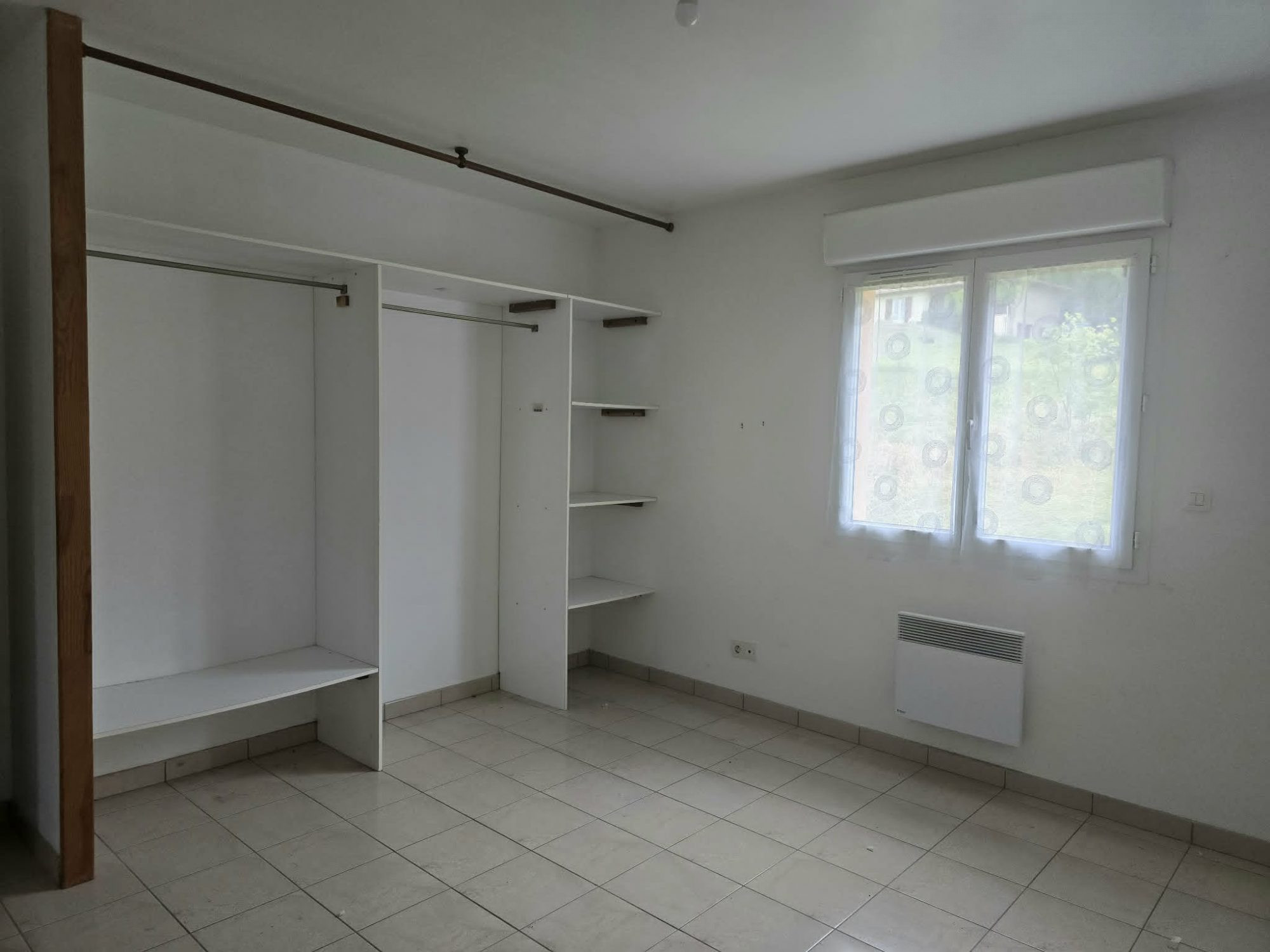 House for sale in Bonnes, 100 m²