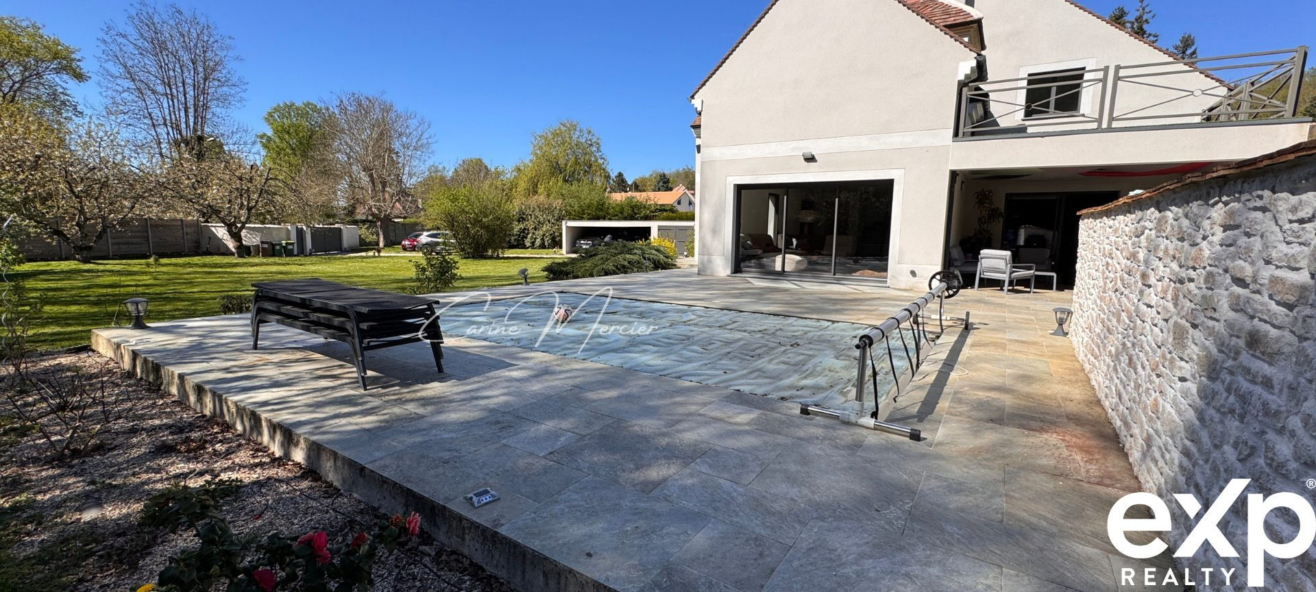Exceptional House in a Peaceful Setting 3
