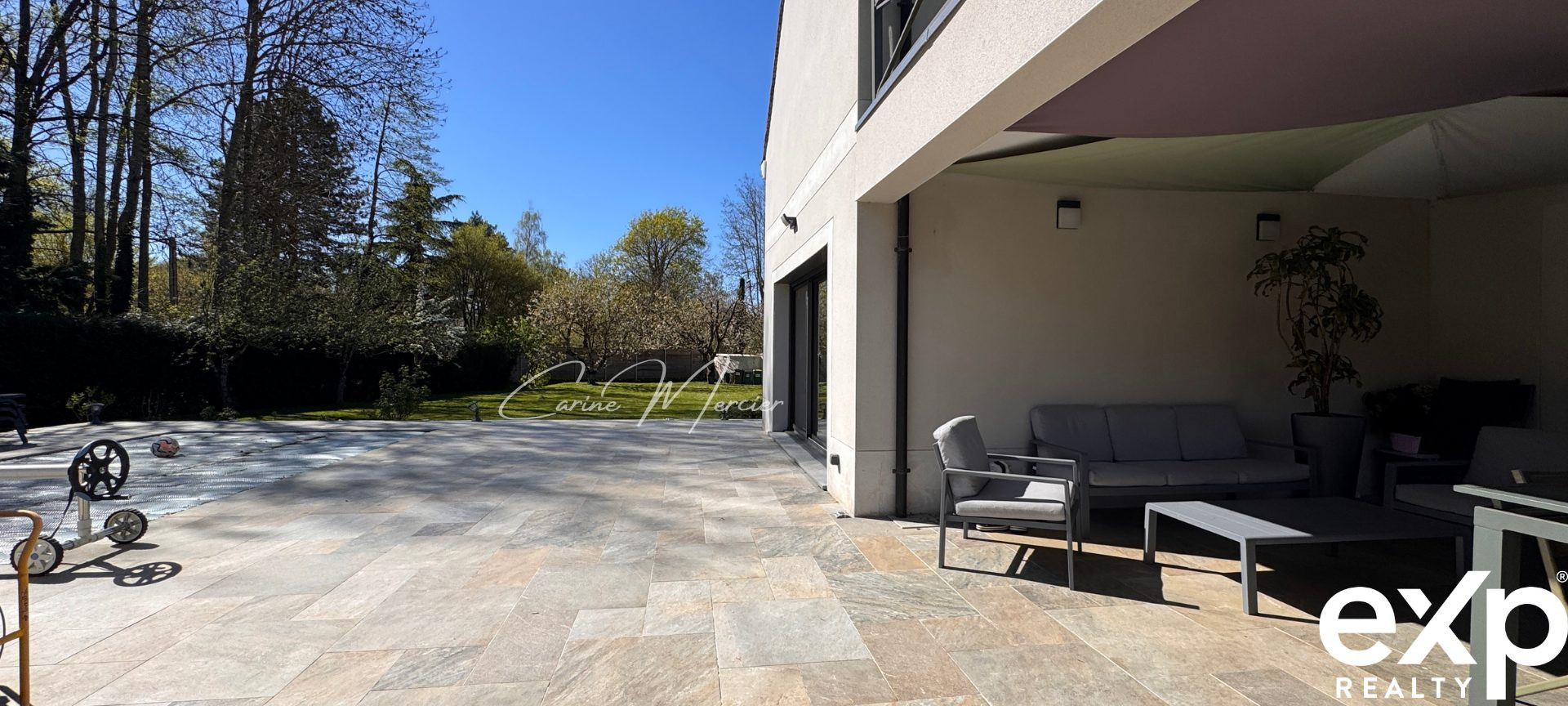 Exceptional House in a Peaceful Setting 4