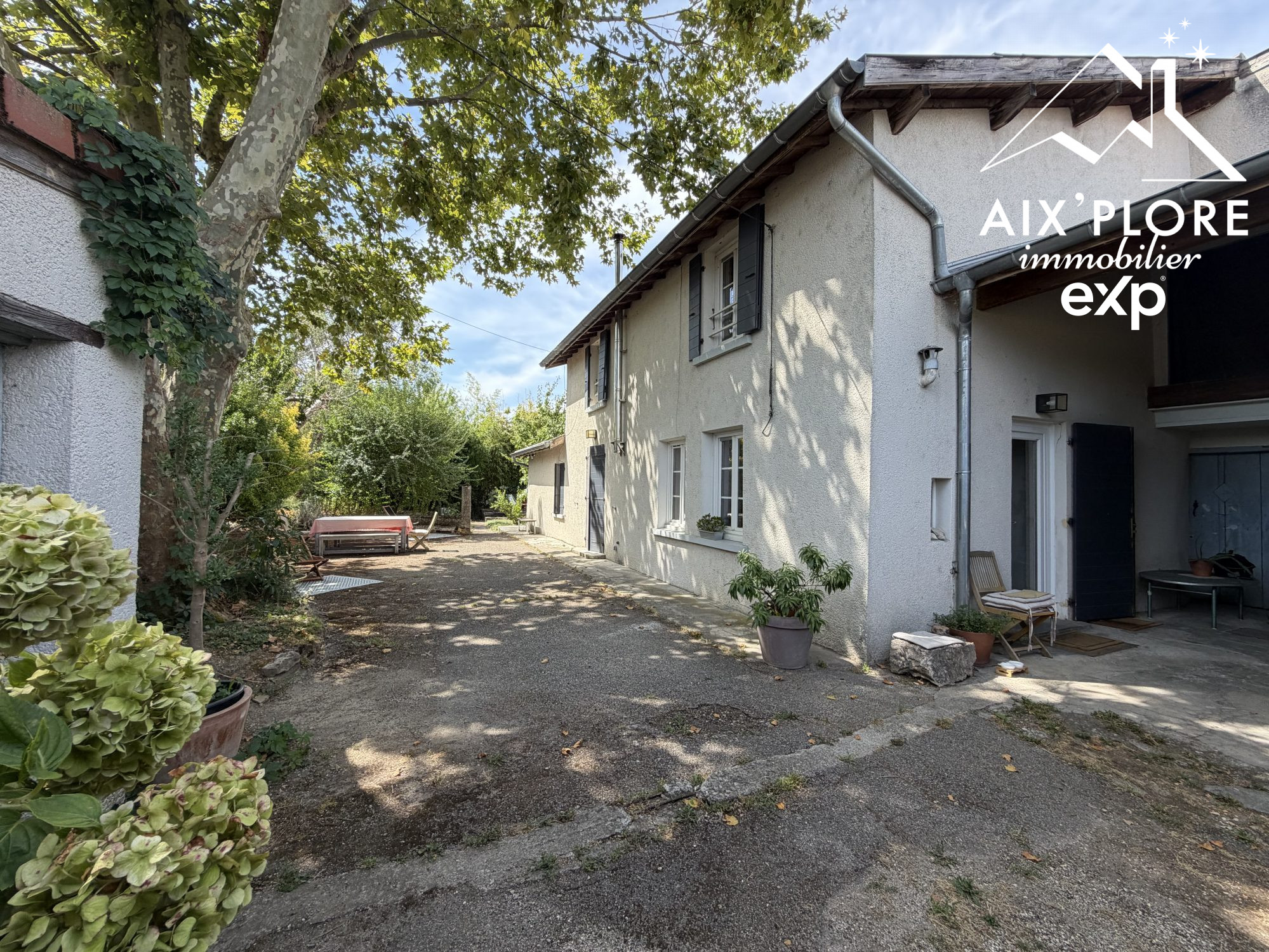 Propriété de charme rénovée – 175 m² – Coup de cœur assuré – Thil