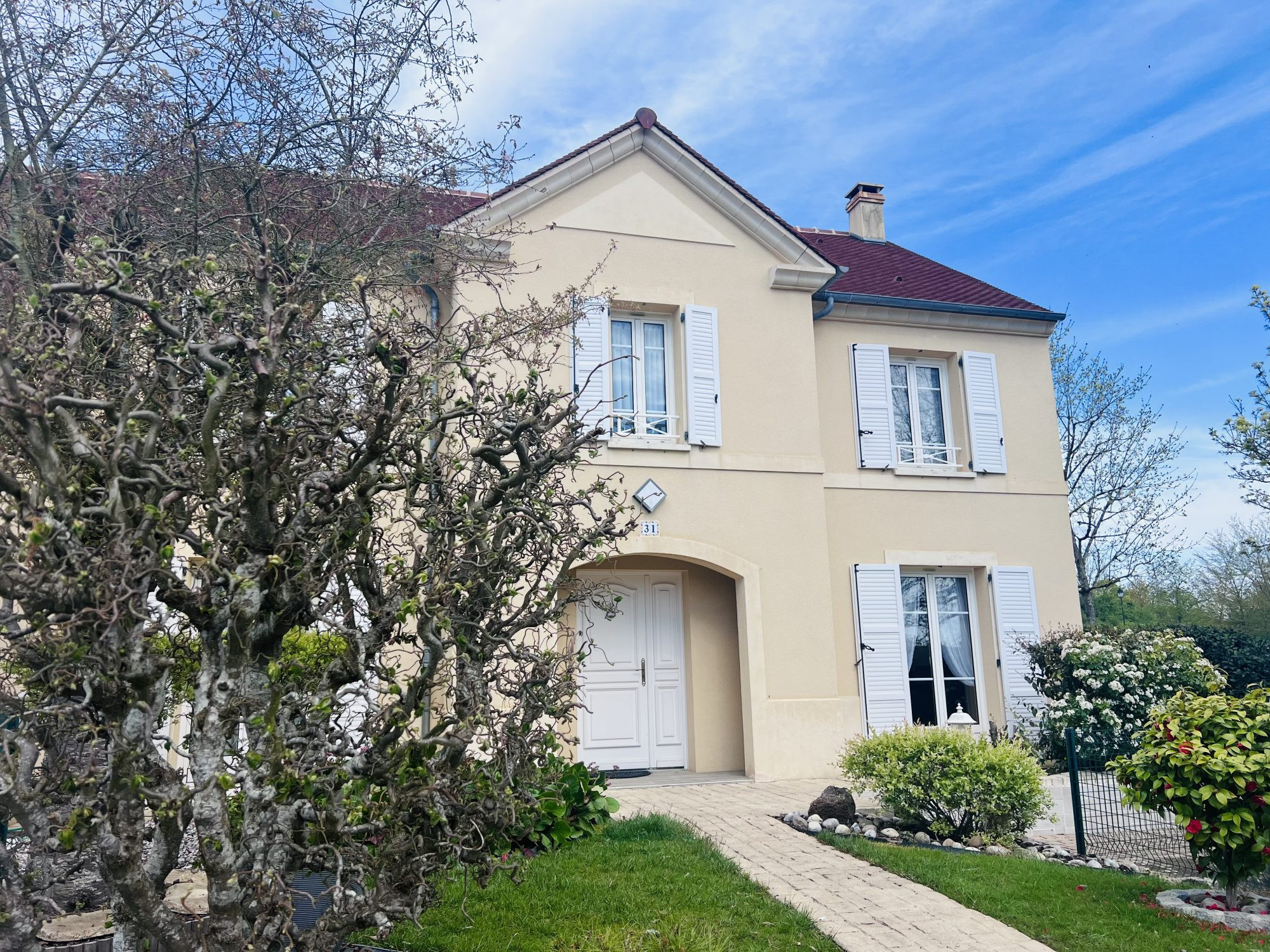 Maison à vendre à Marines, 197 m²