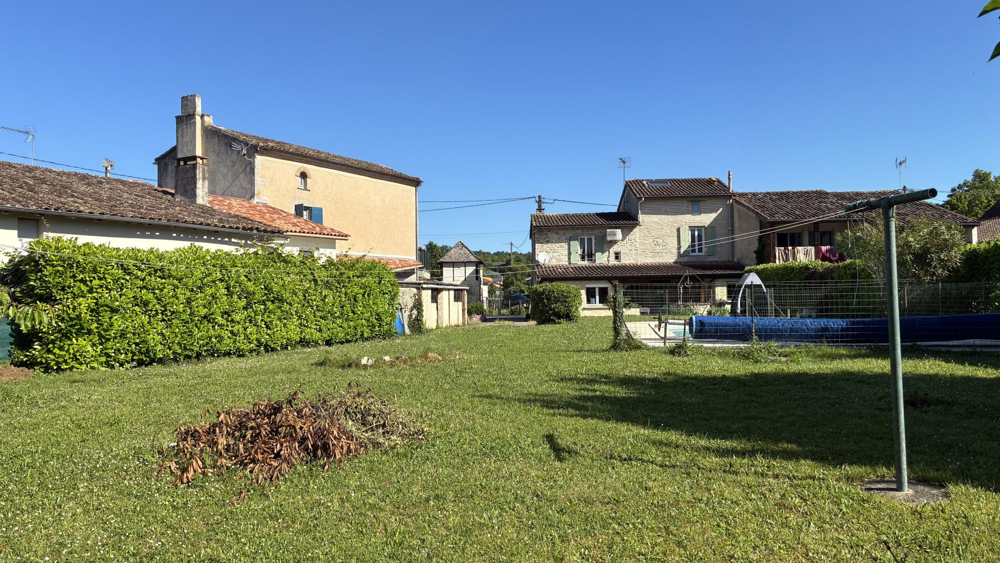 VILLAGE HOUSE / 4 BEDROOMS / SWIMMING POOL 4