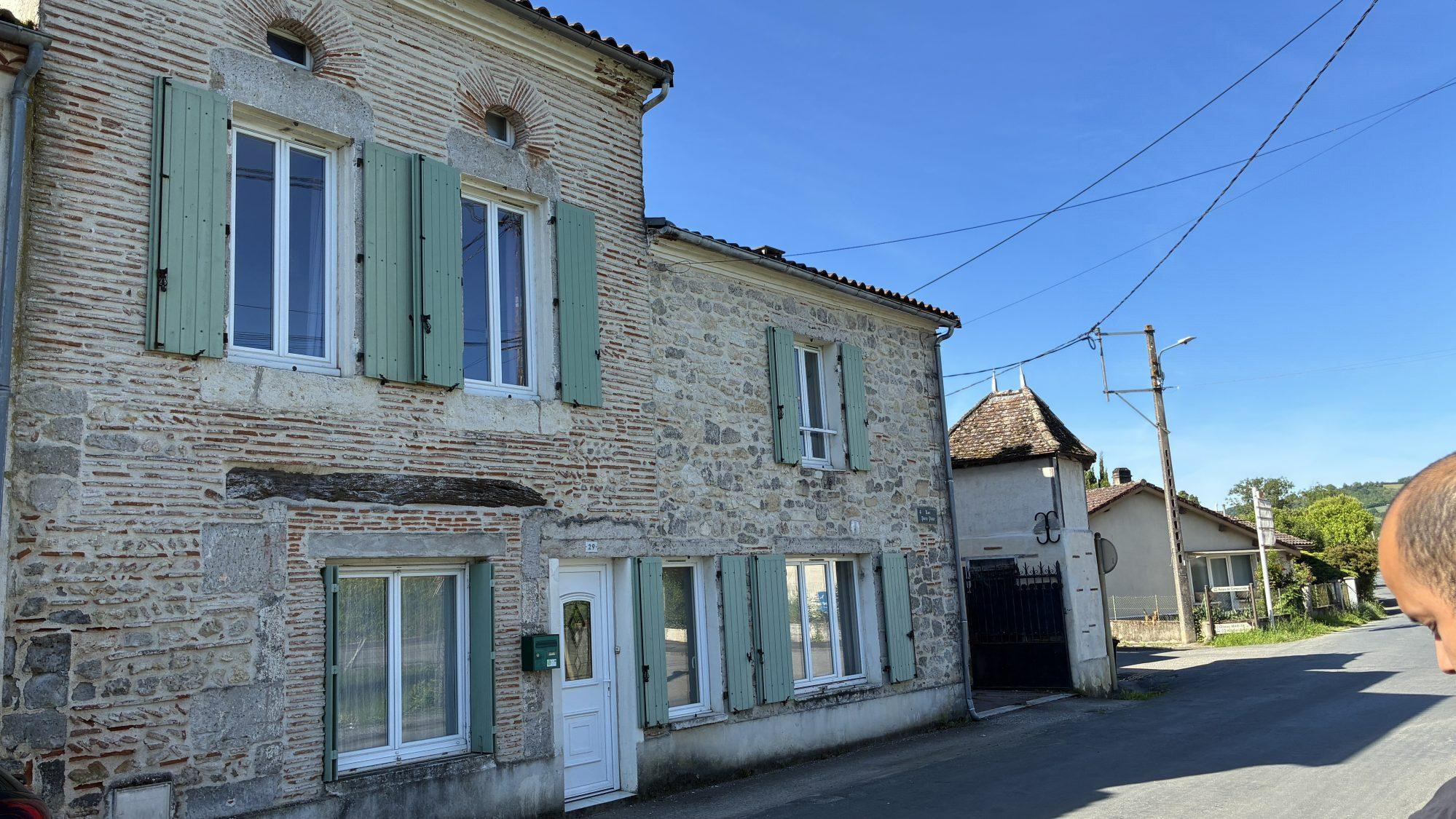 VILLAGE HOUSE / 4 BEDROOMS / SWIMMING POOL 3
