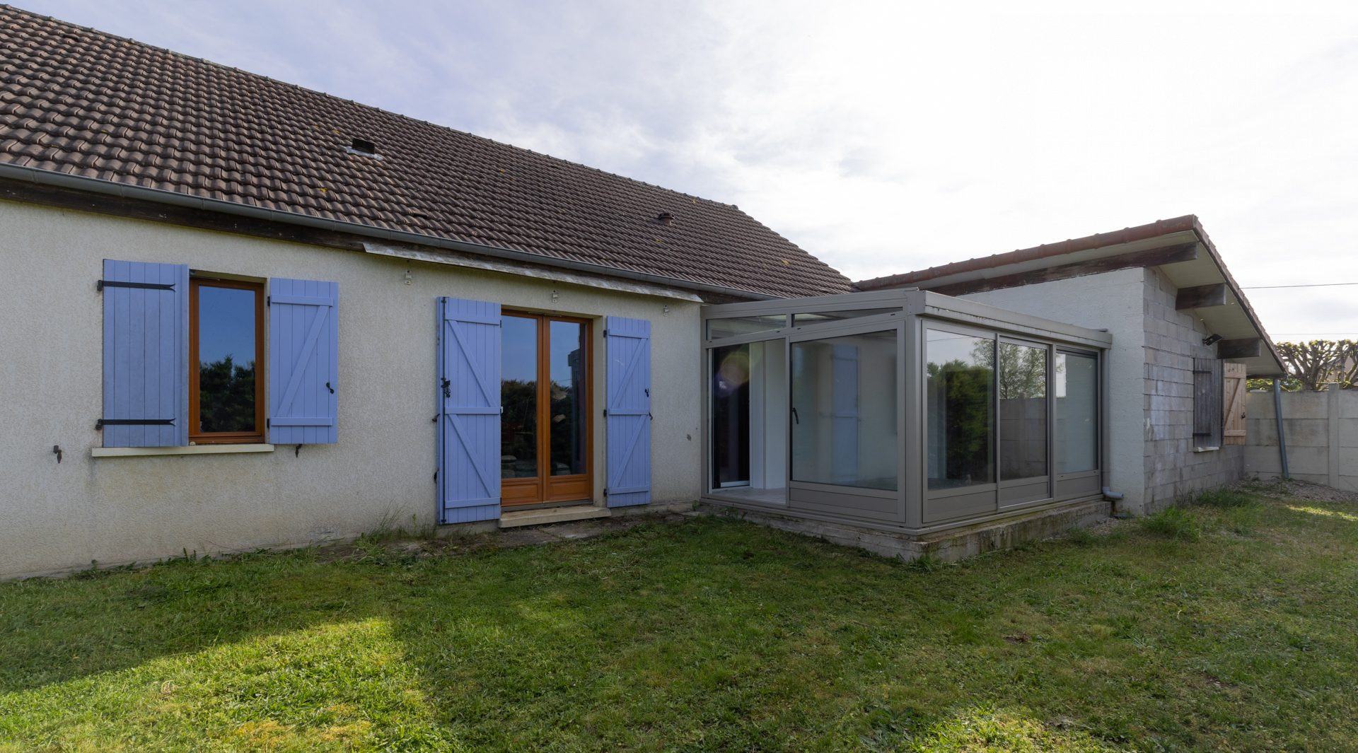 Single-story house 3