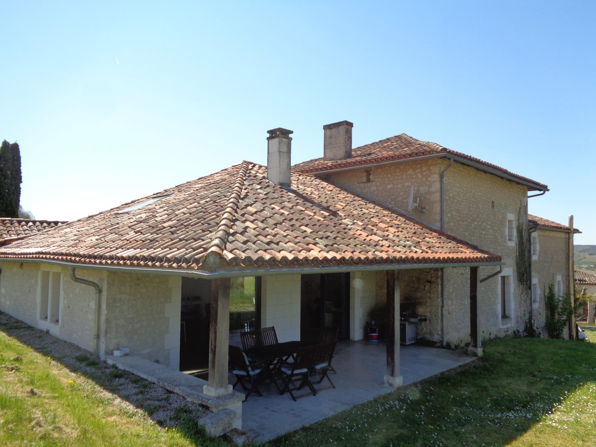 Maison 6 pièces 198 m² · à Nanteuil-Auriac-de-Bourzac · 198 m² · 367 500 €