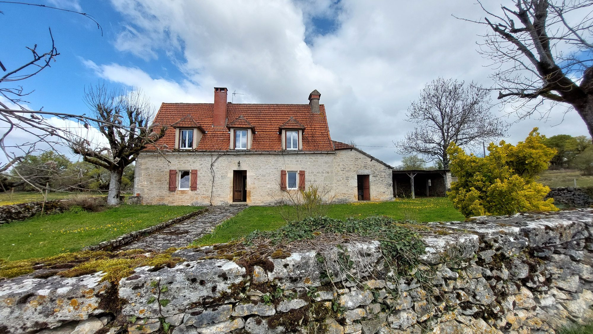 Maison en pierre - 94m² - 4 chambres