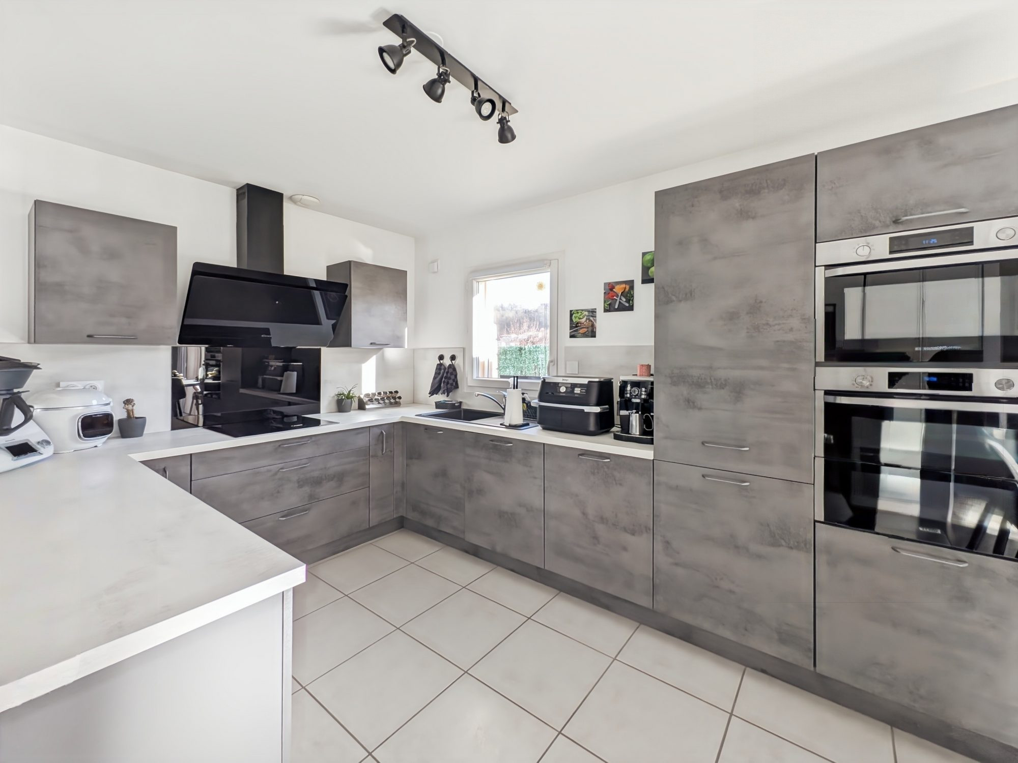 Maison 5 pièces 100 m² · à Porte des Pierres Dorées · 100 m² · 365 000 €