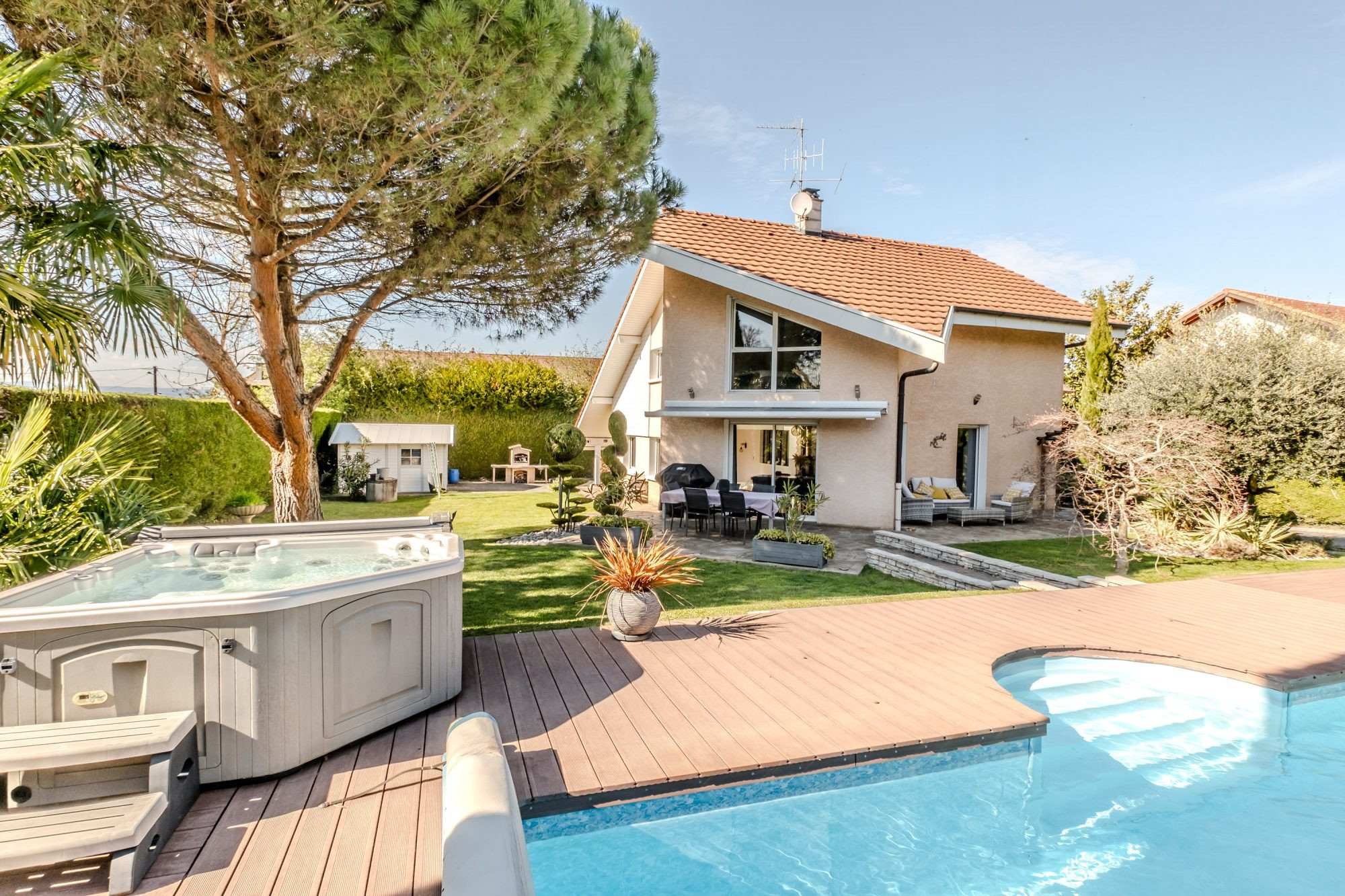 Marin – Charming house with swimming pool, jacuzzi and no overlooking neighbors! 3