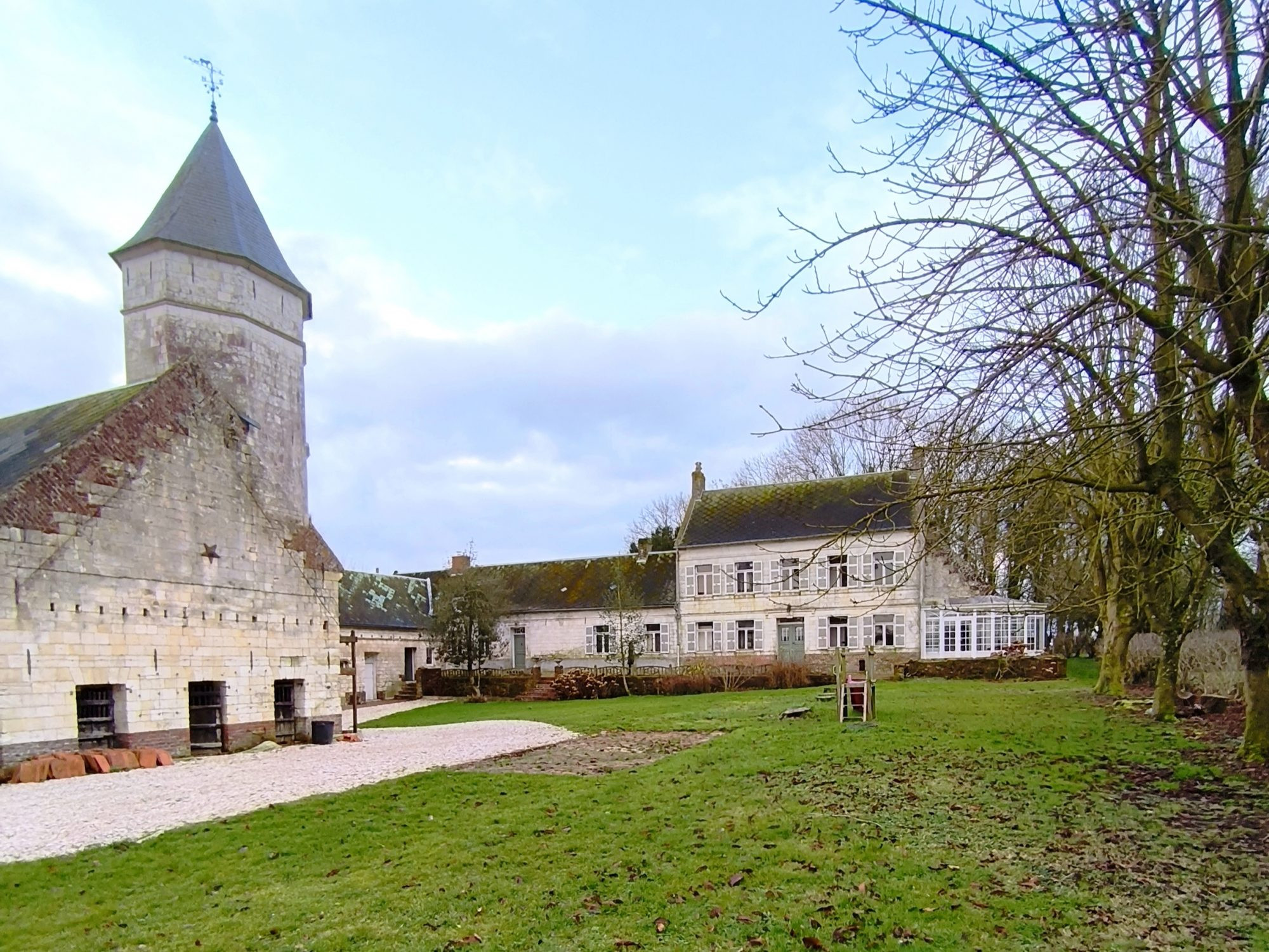 62158 Bavincourt - Propriété de 244m² - Dépendances et grand terrain