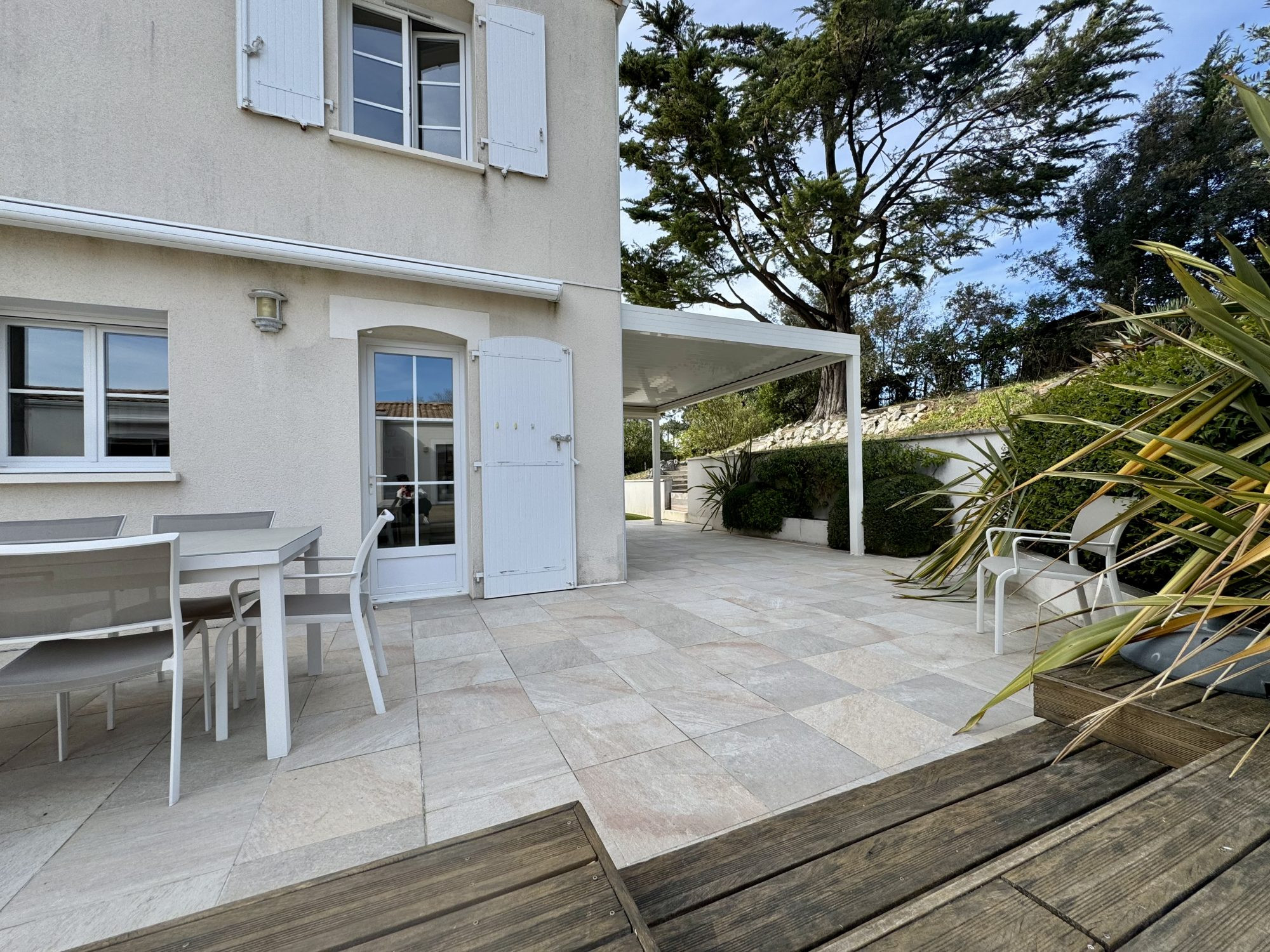 Maison à vendre à Saint-Georges-de-Didonne, 164 m²