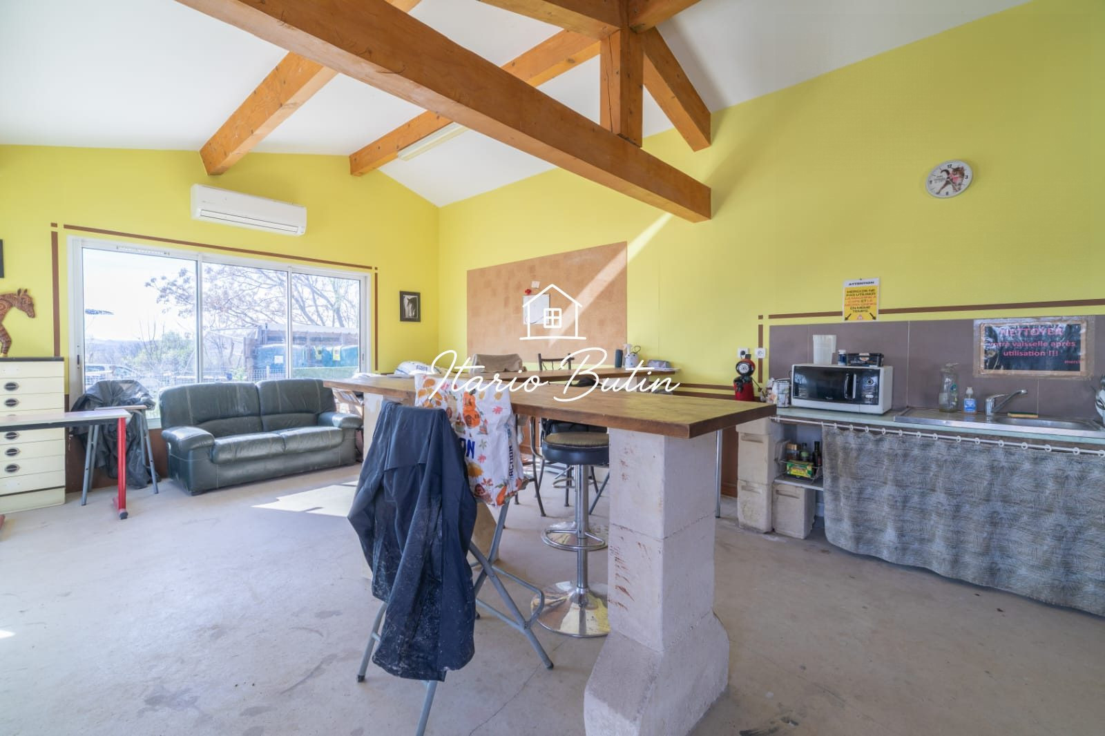 Maison à vendre à Le Pouget, 2600 m²