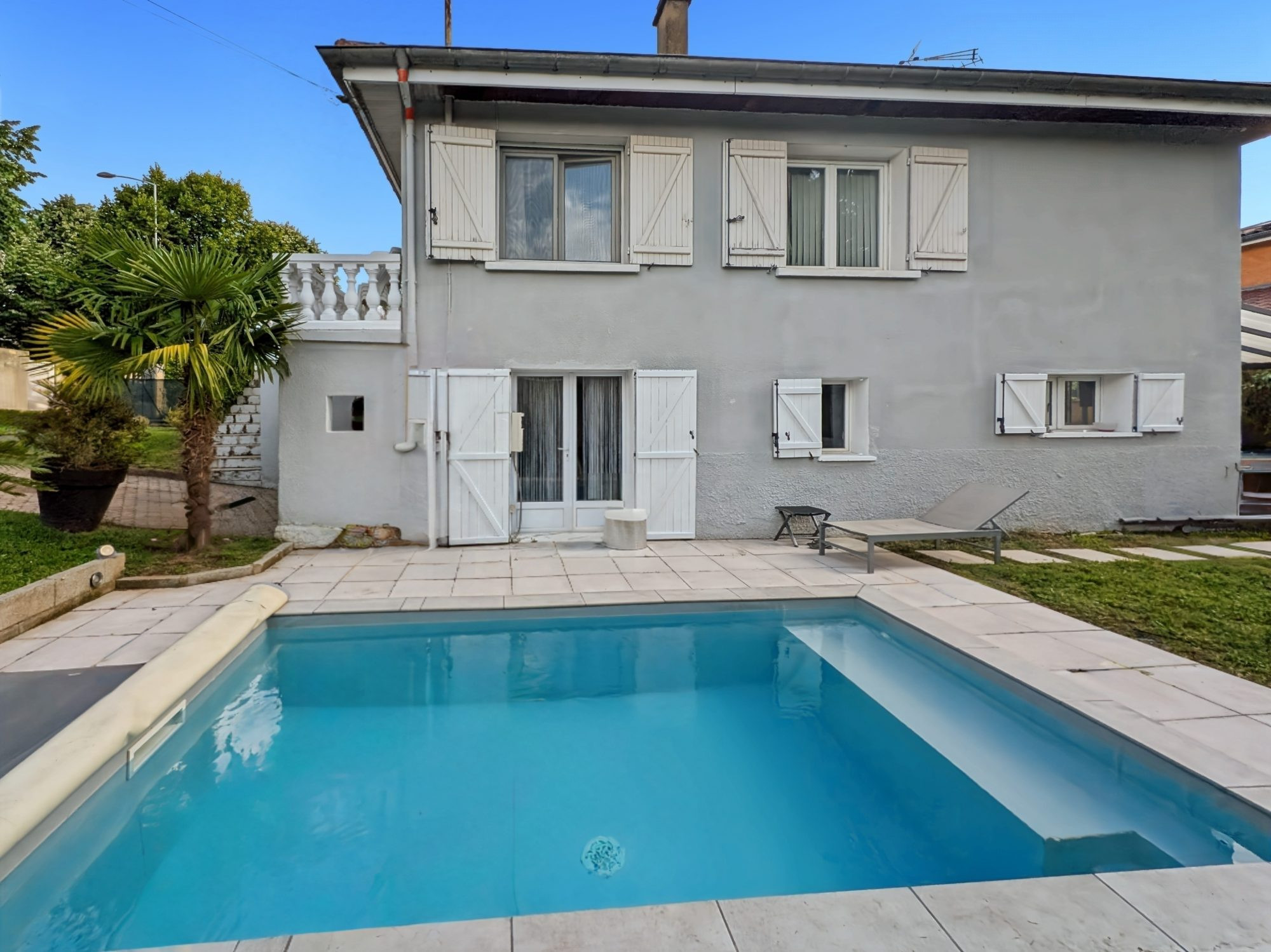 Maison au calme avec piscine proche A6/A46