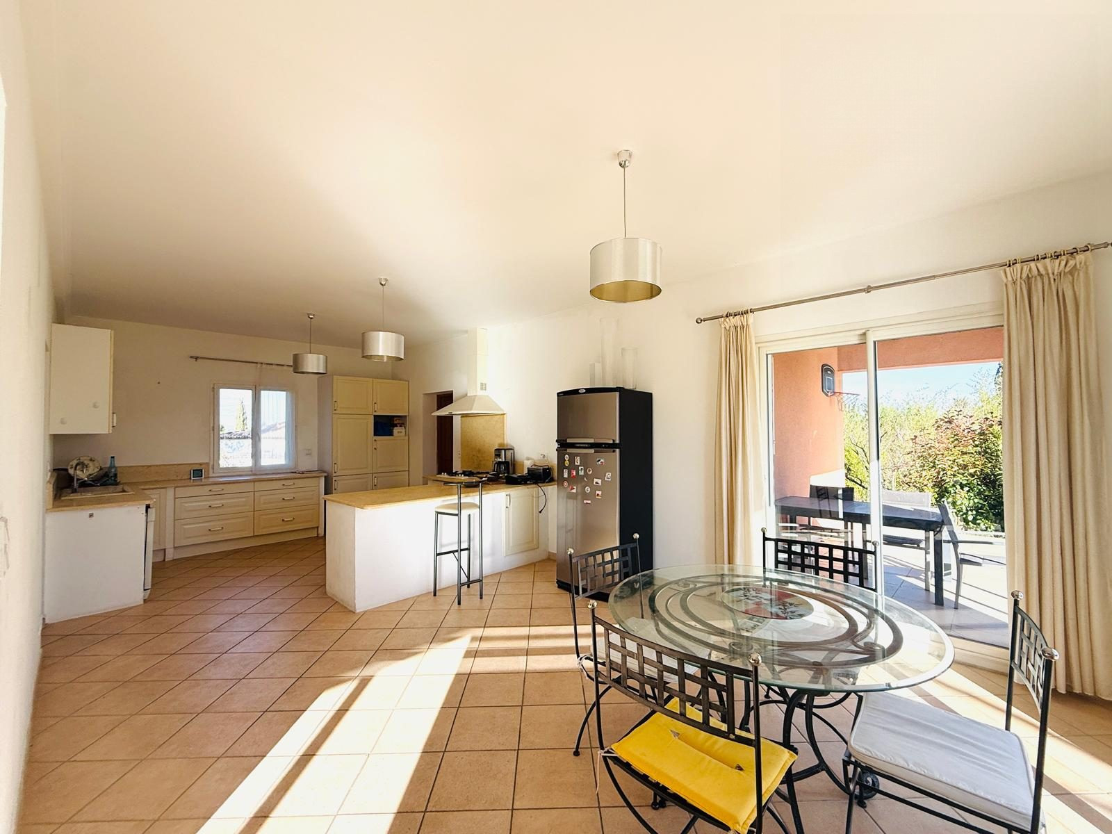 Maison à vendre à Liouc, 202 m²