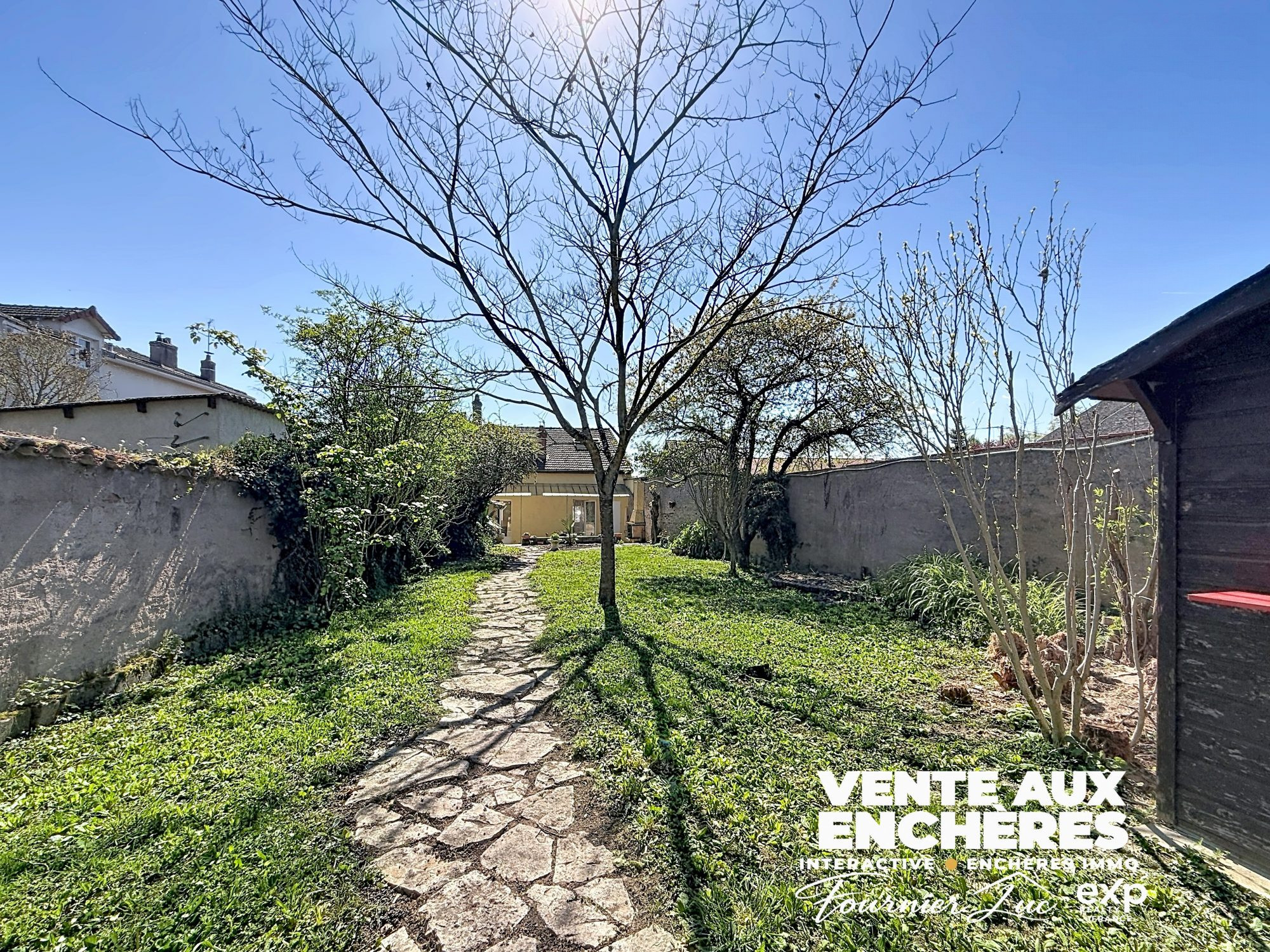 Mitoyenne 1 côté à vendre à Verdun-sur-le-Doubs, 92 m²