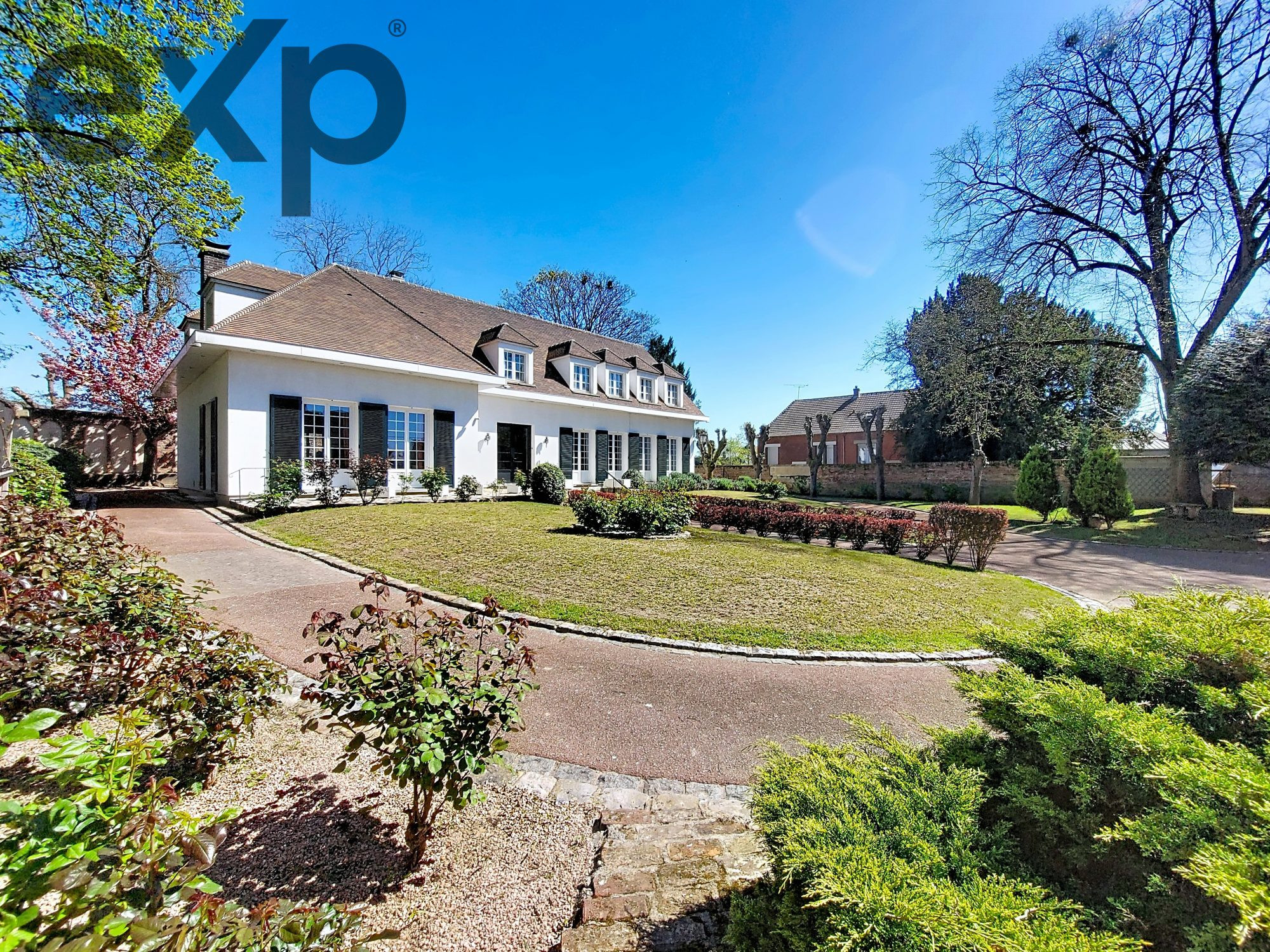 Maison 11 pièces 387 m² · à Chauny · 387 m² · 468 000 €