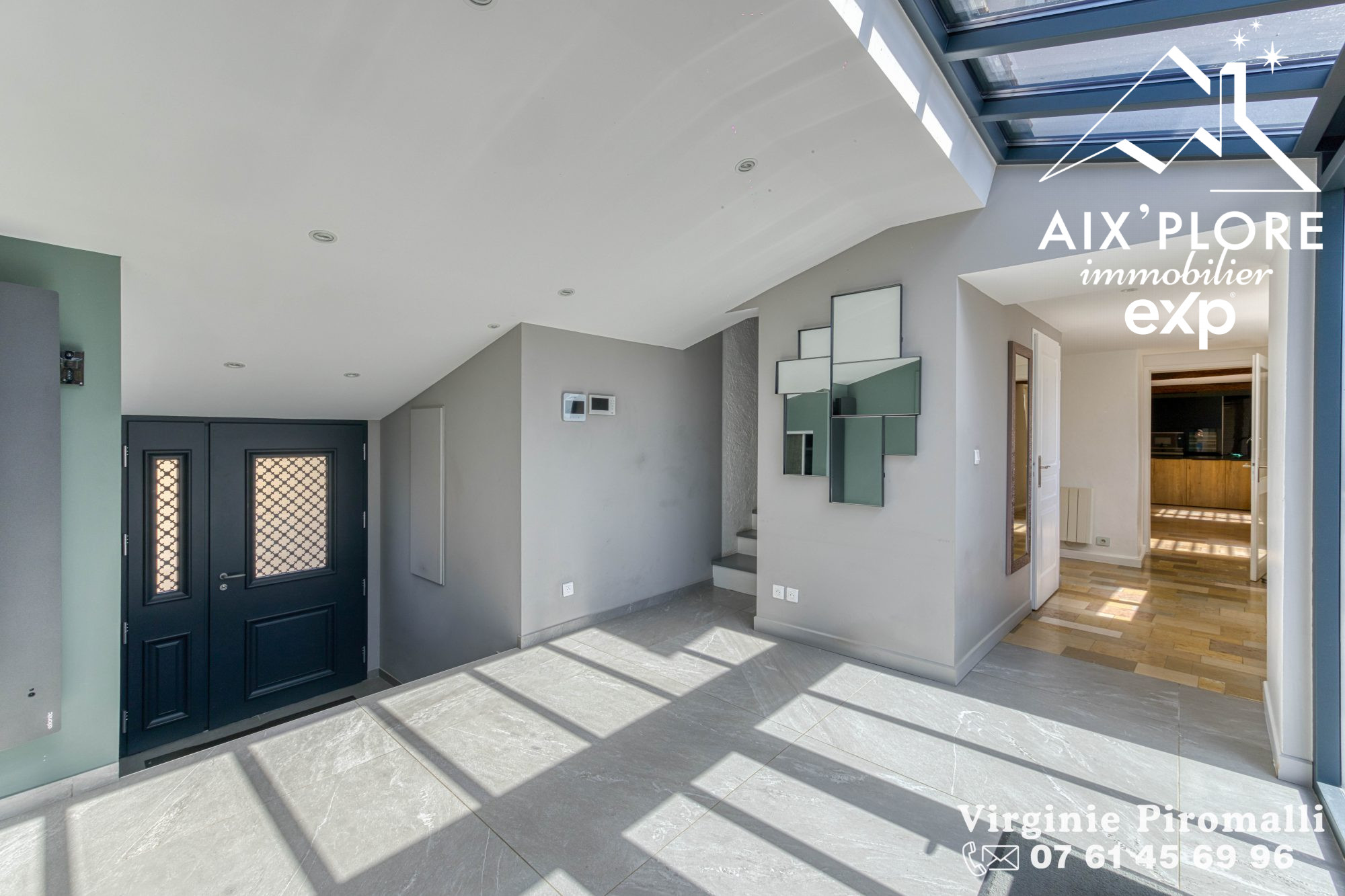 House for sale in Douvres, 300 m²
