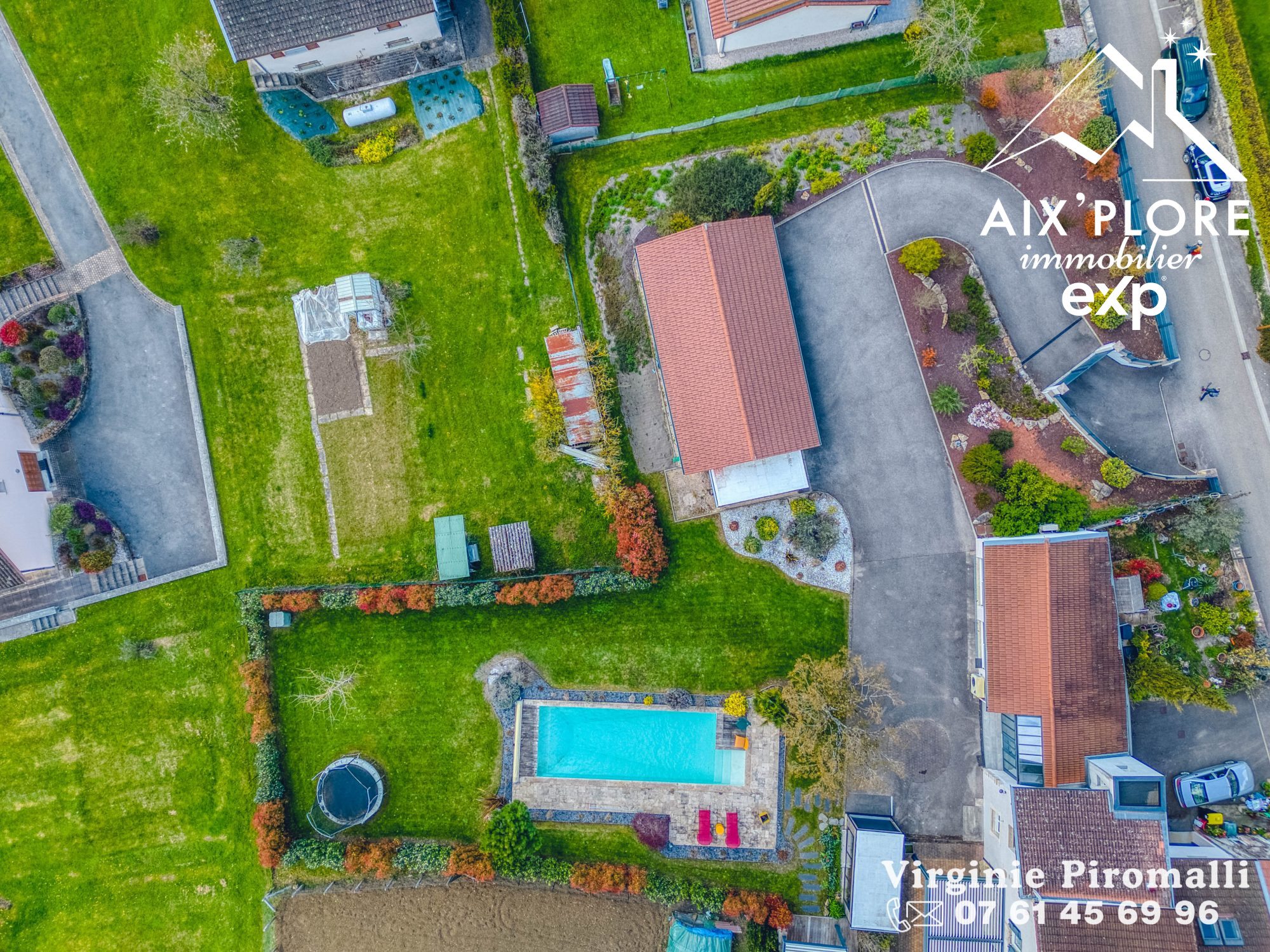 House for sale in Douvres, 300 m²