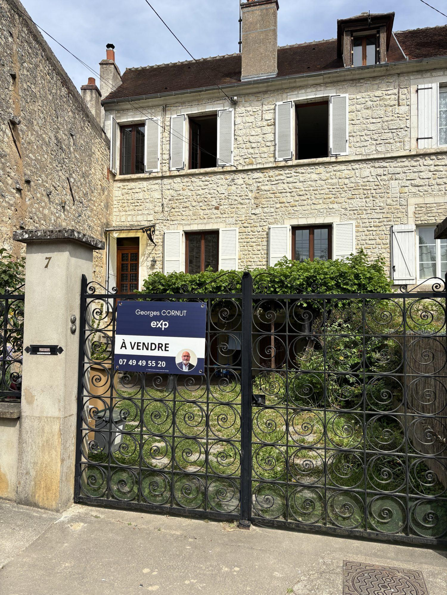 MAISON DE BOURG