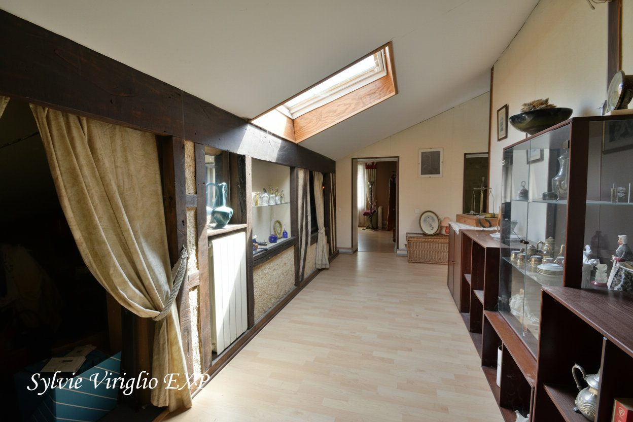 Maison 8 pièces 255 m² · à Montcaret · 255 m² · 443 500 €