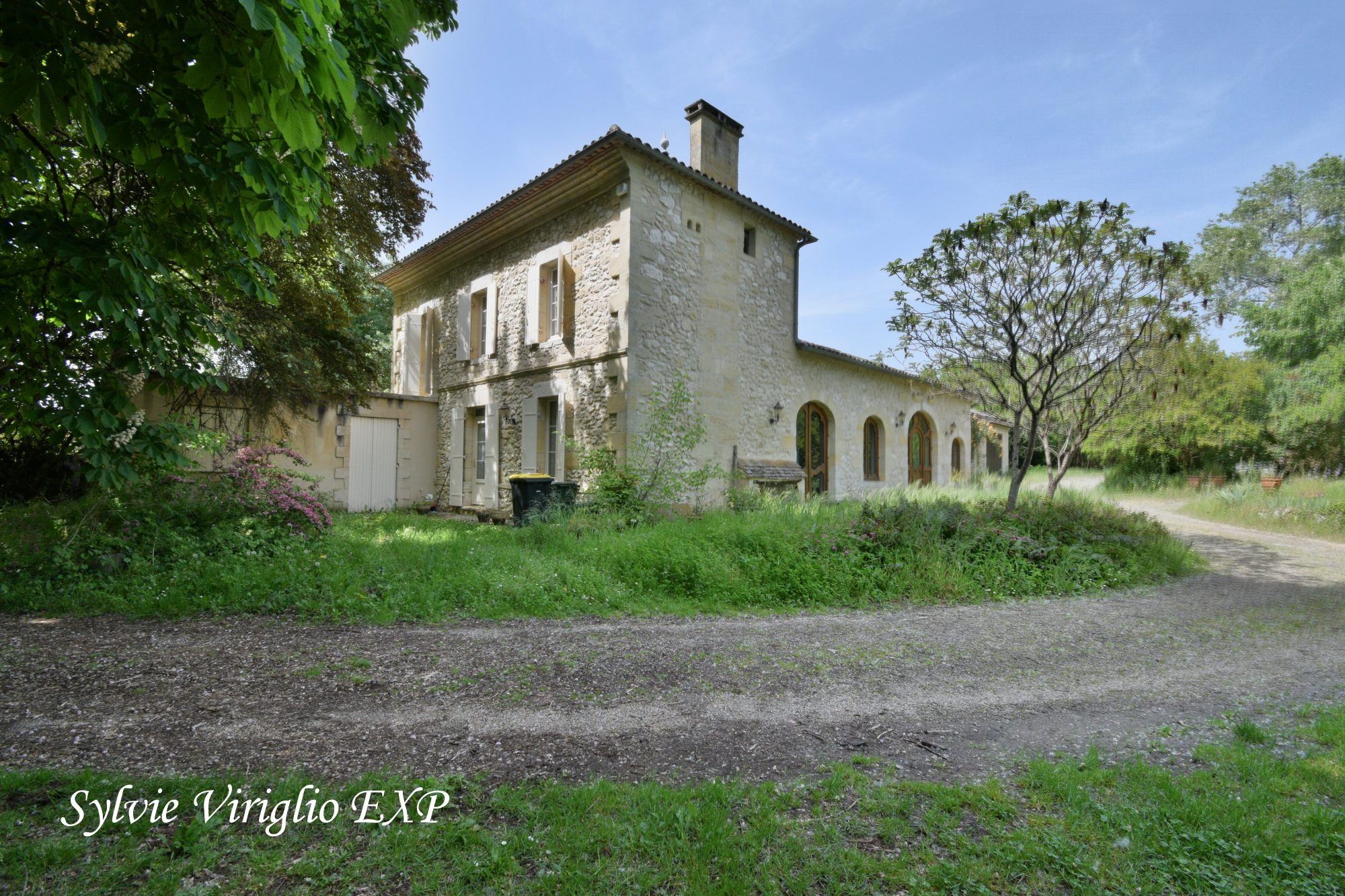 Ancien corps de ferme rénové