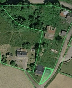 Bâtisse en pierre à fort potentiel avec renovation