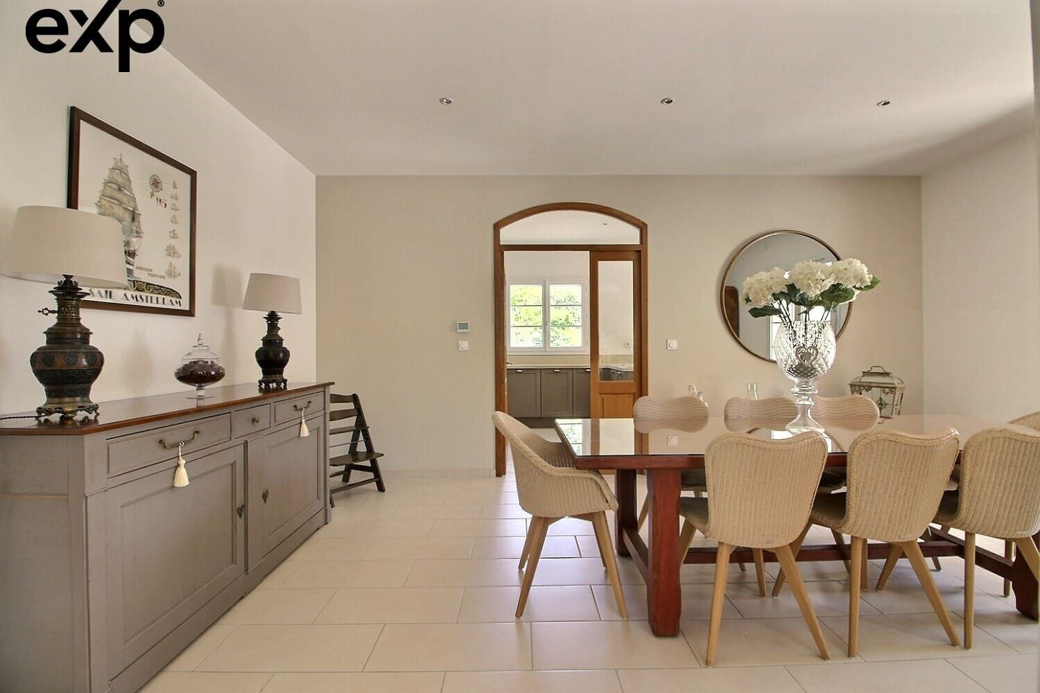 Maison 7 pièces 198 m² · à L'Isle-sur-la-Sorgue · 198 m² · 895 000 €