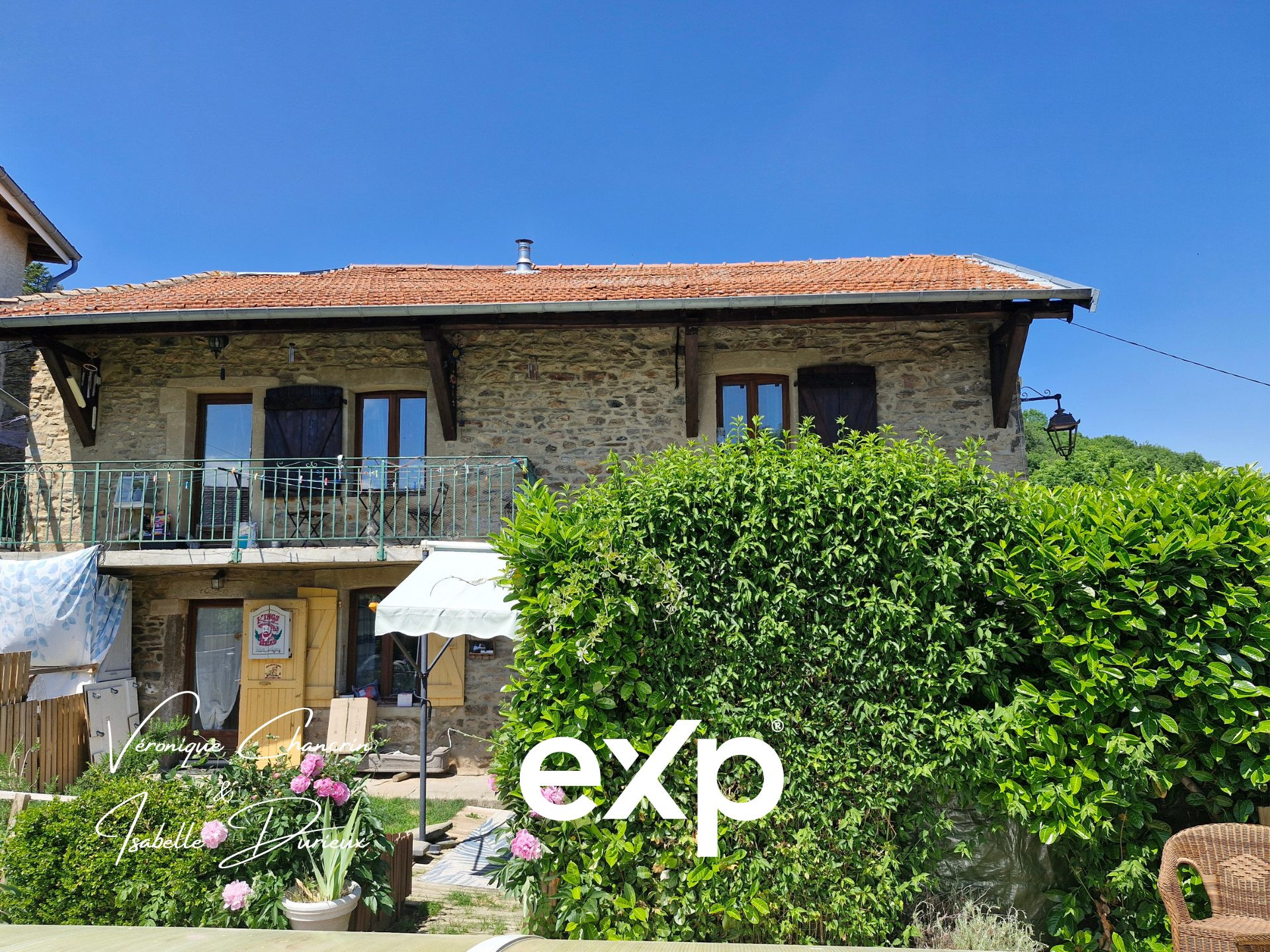 Maison en pierre avec vue Alpes, piscine et beaux volumes évolutifs