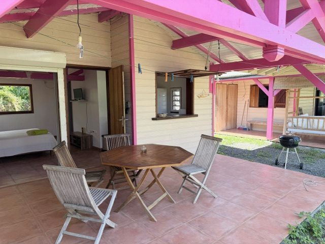 Charming villa + bungalow 2