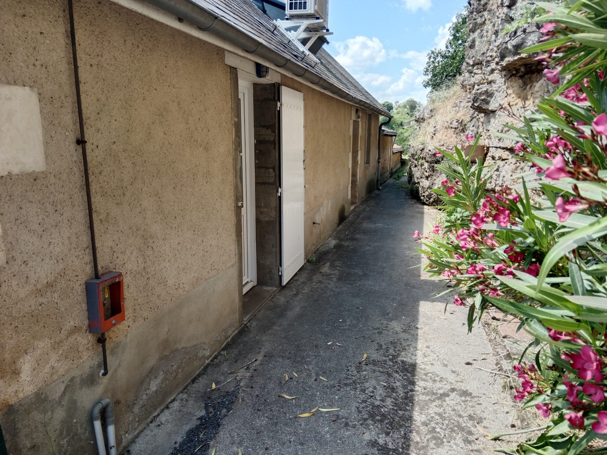 Maison 7 pièces 318 m² · à Vivonne · 318 m² · 599 000 €