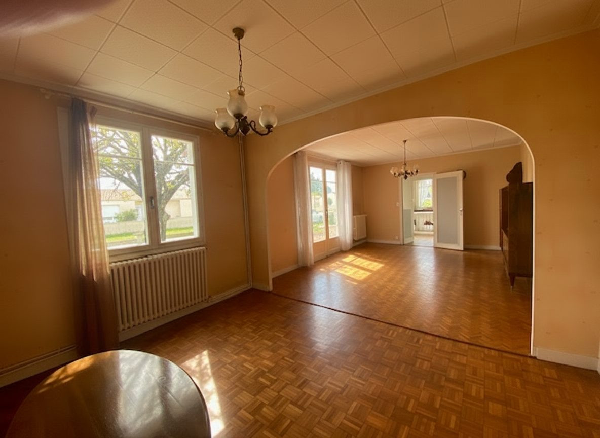 Maison à vendre à Vernoux-en-Gâtine, 112 m²
