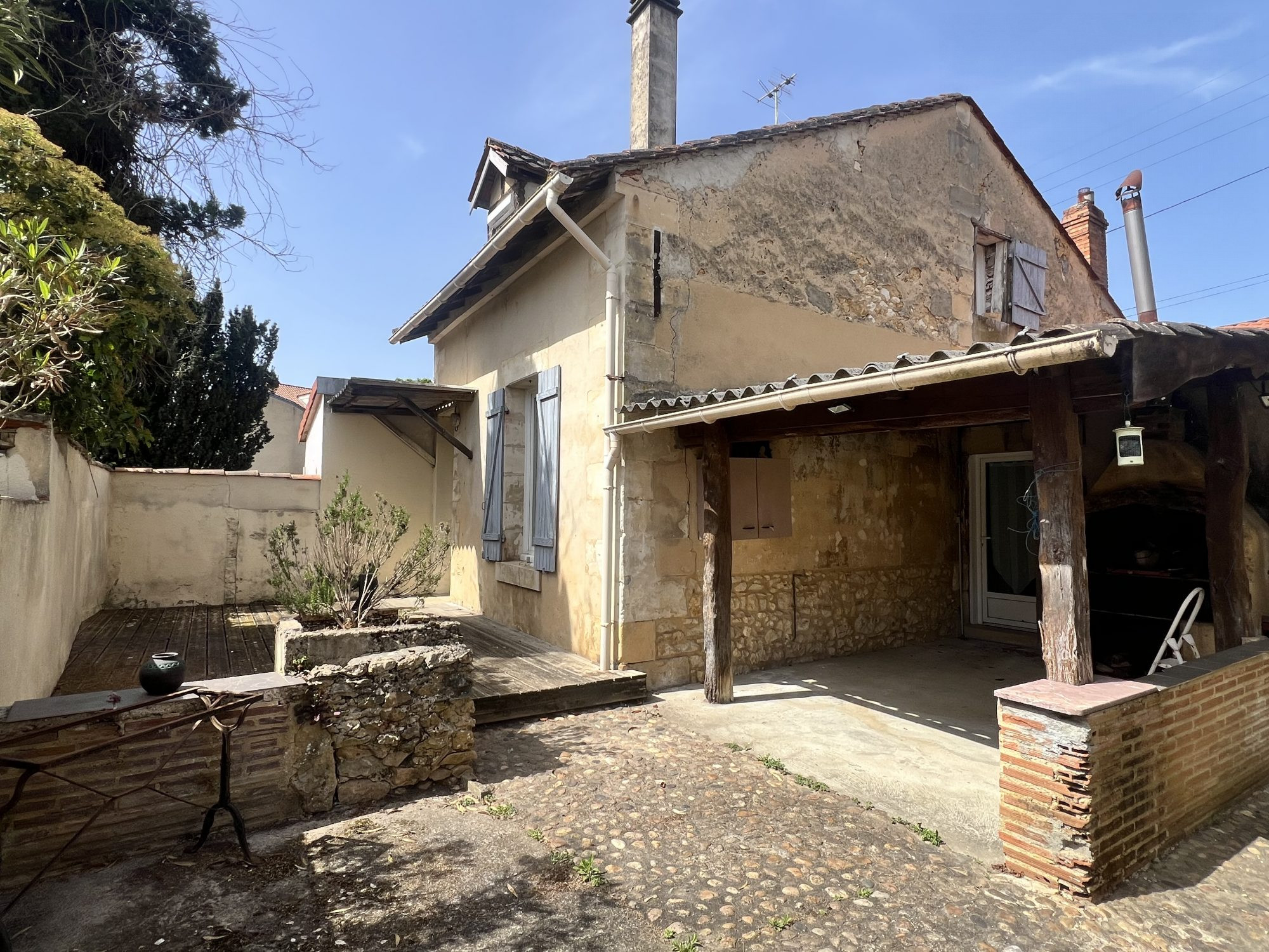 Maison de ville avec extérieur