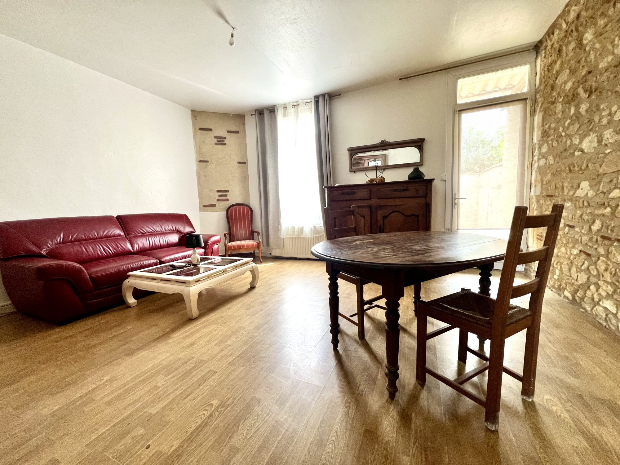 Maison de ville avec extérieur proche gare