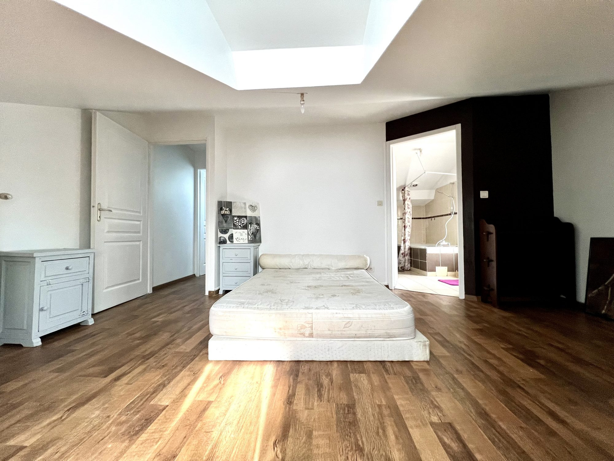 Maison de ville avec extérieur proche gare