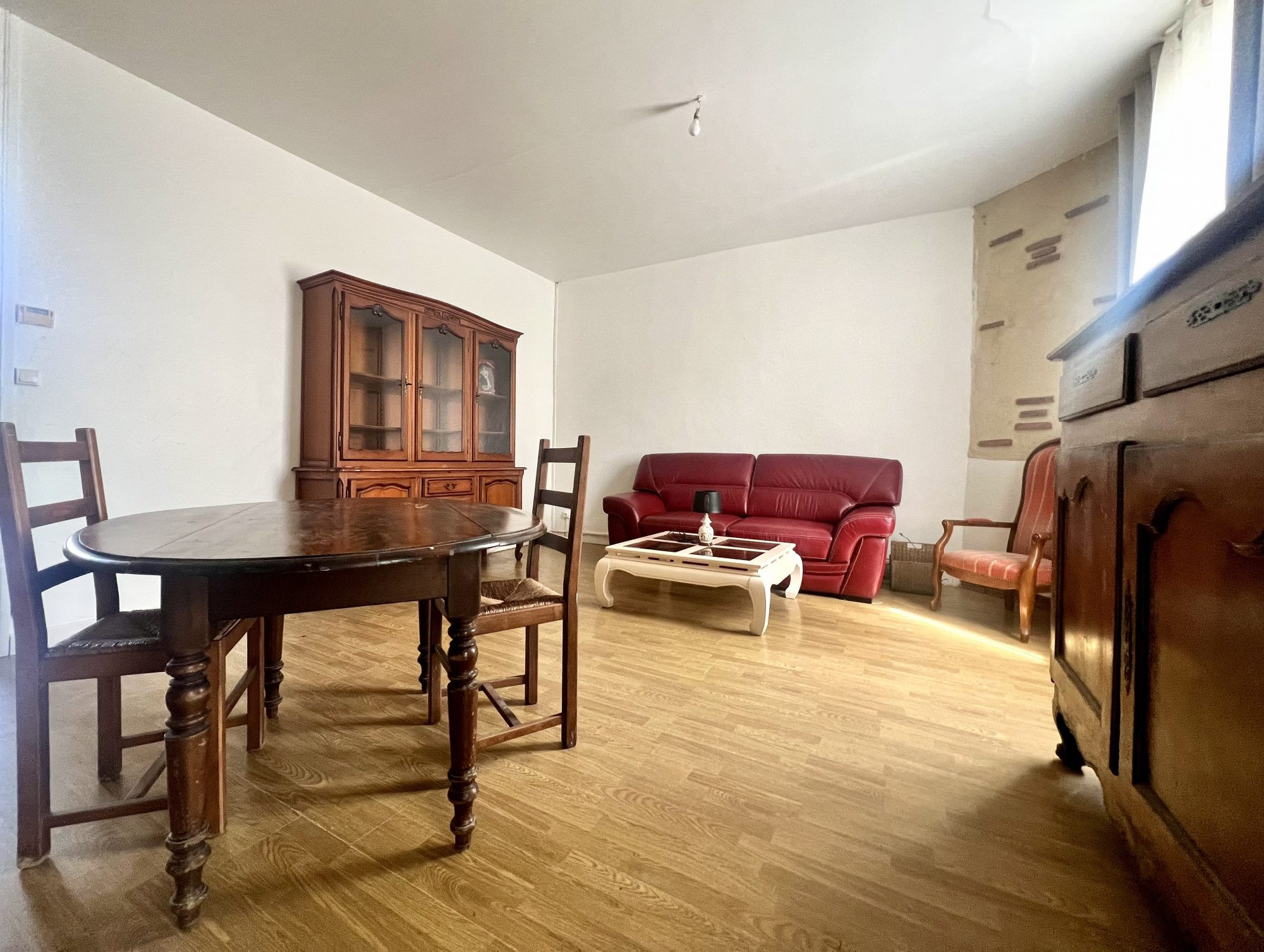 Maison de ville avec extérieur proche gare