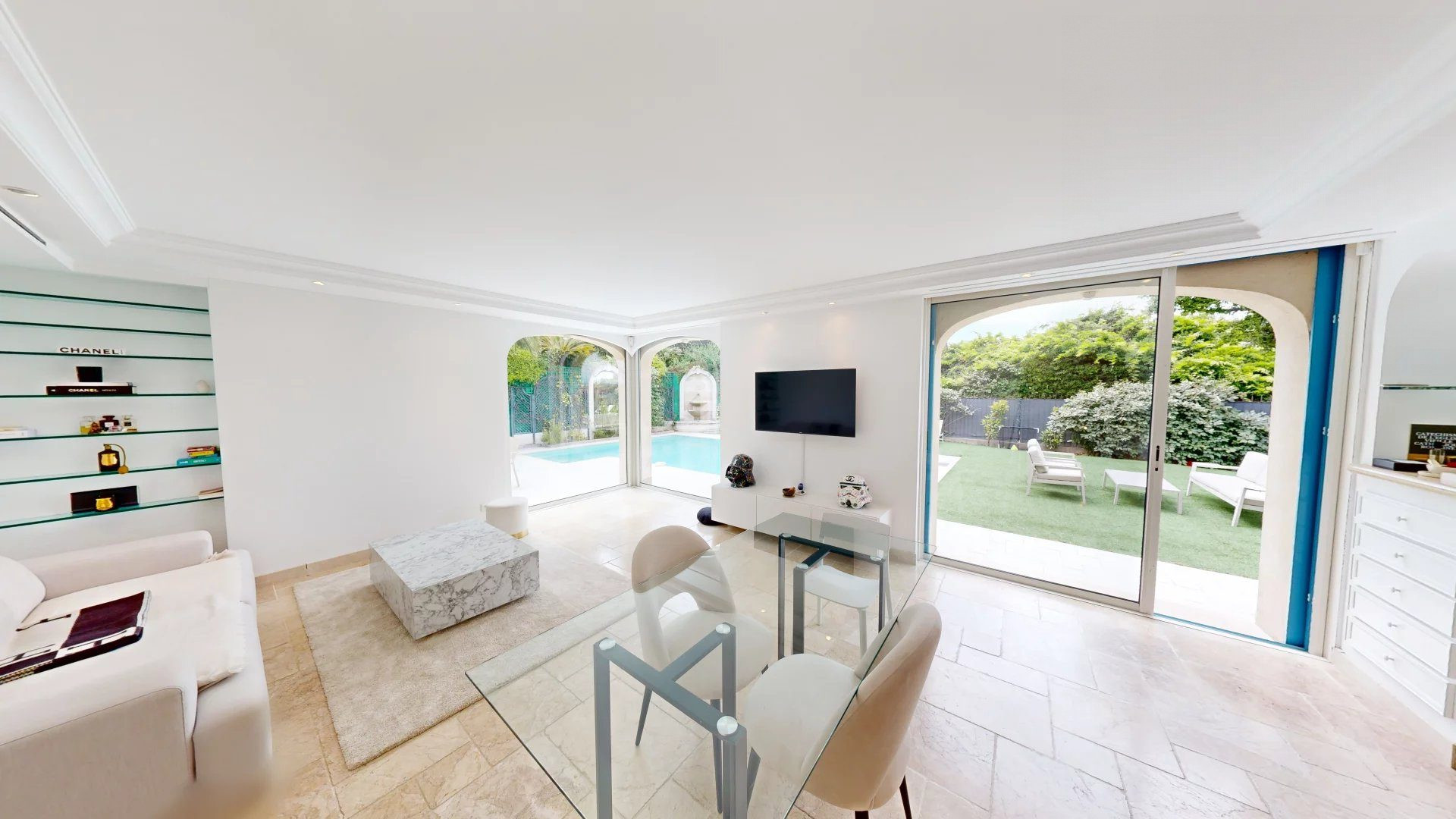 EXCEPTIONNELLE PROPRIETE LUXUEUSE ET DE CARACTERE