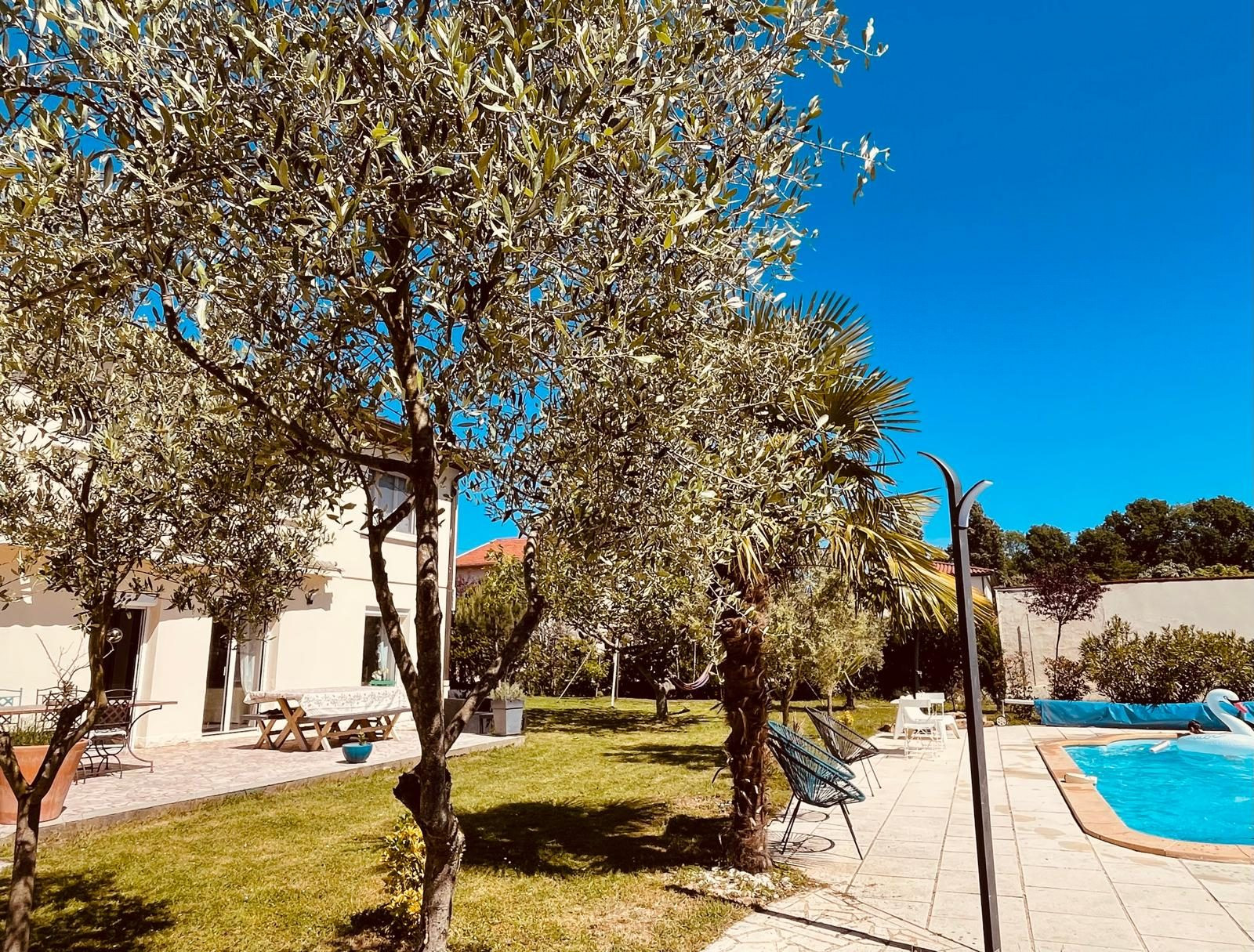 Maison 7 pièces 218 m² · à Jonage · 218 m² · 692 000 €