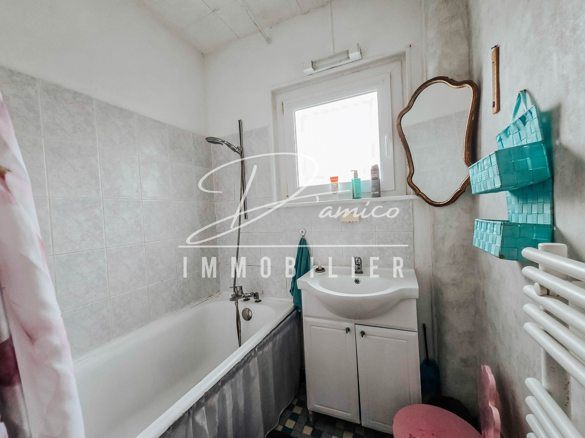 Maison semi-individuelle 122 m² à Lourches – 5 chambres, jardin, DPE C, très économique