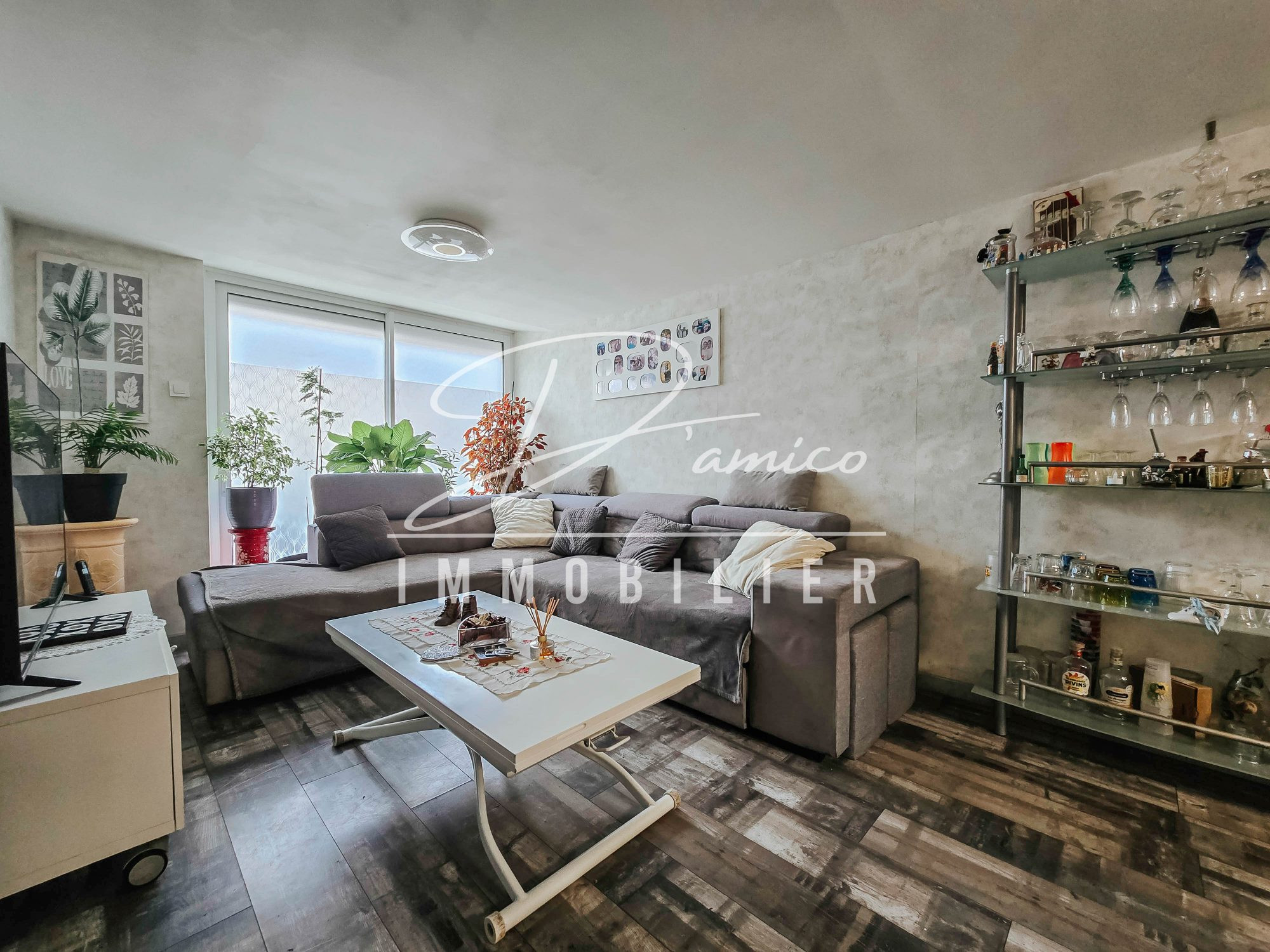 Maison semi-individuelle 122 m² à Lourches – 5 chambres, jardin, DPE C, très économique