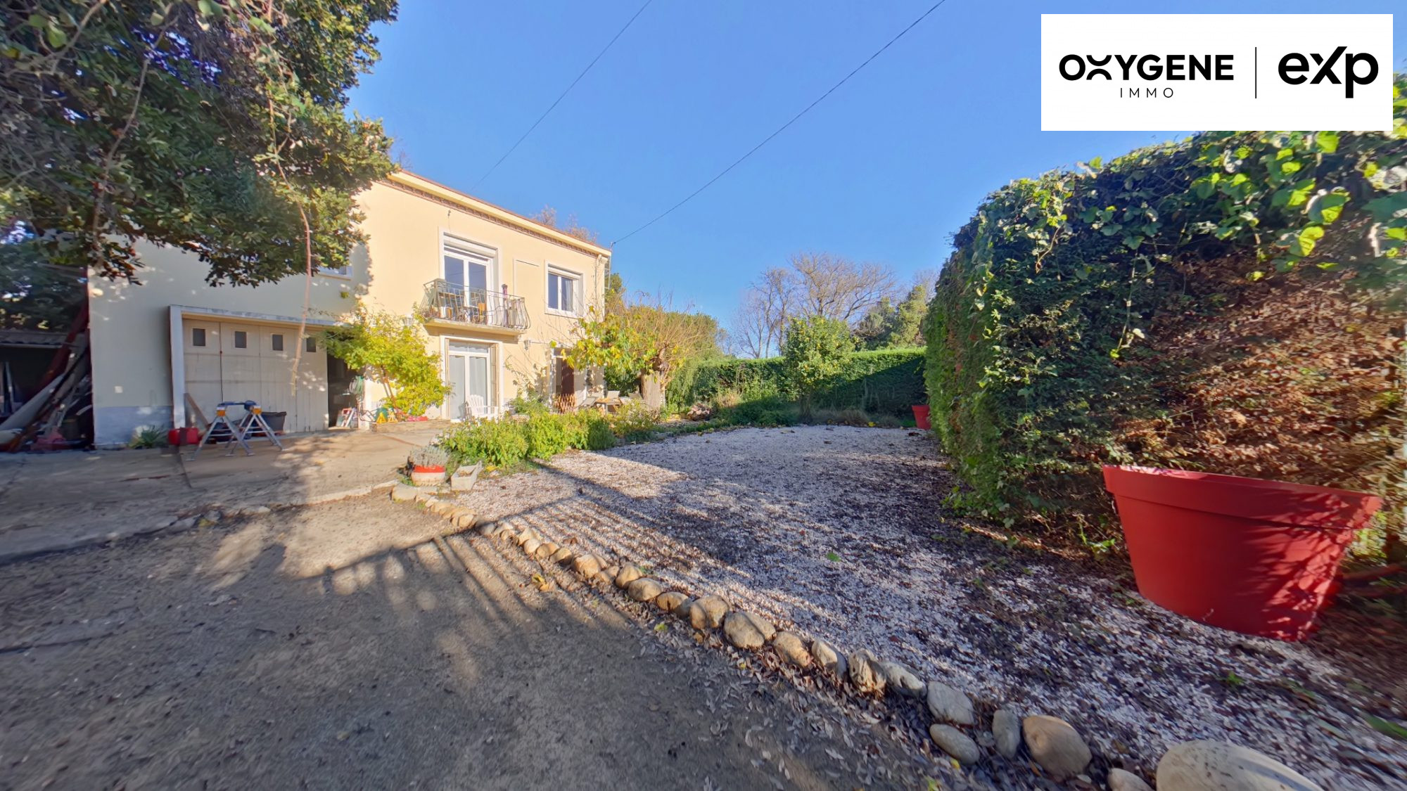 MAISON 4 FACES DE 144 m² AVEC GARAGE SUR UNE PARCELLE DE 3000 m²