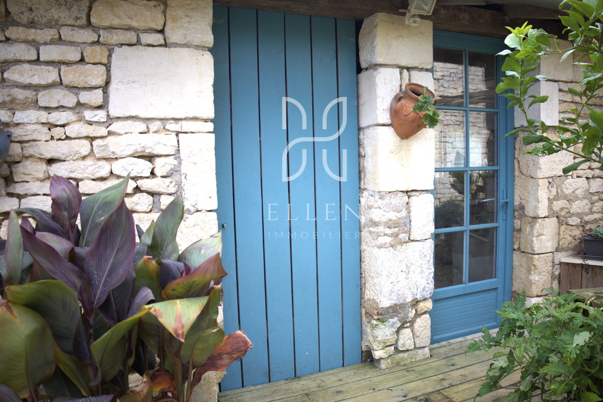 Maison 7 pièces 260 m² · à Niort · 260 m² · 399 640 €
