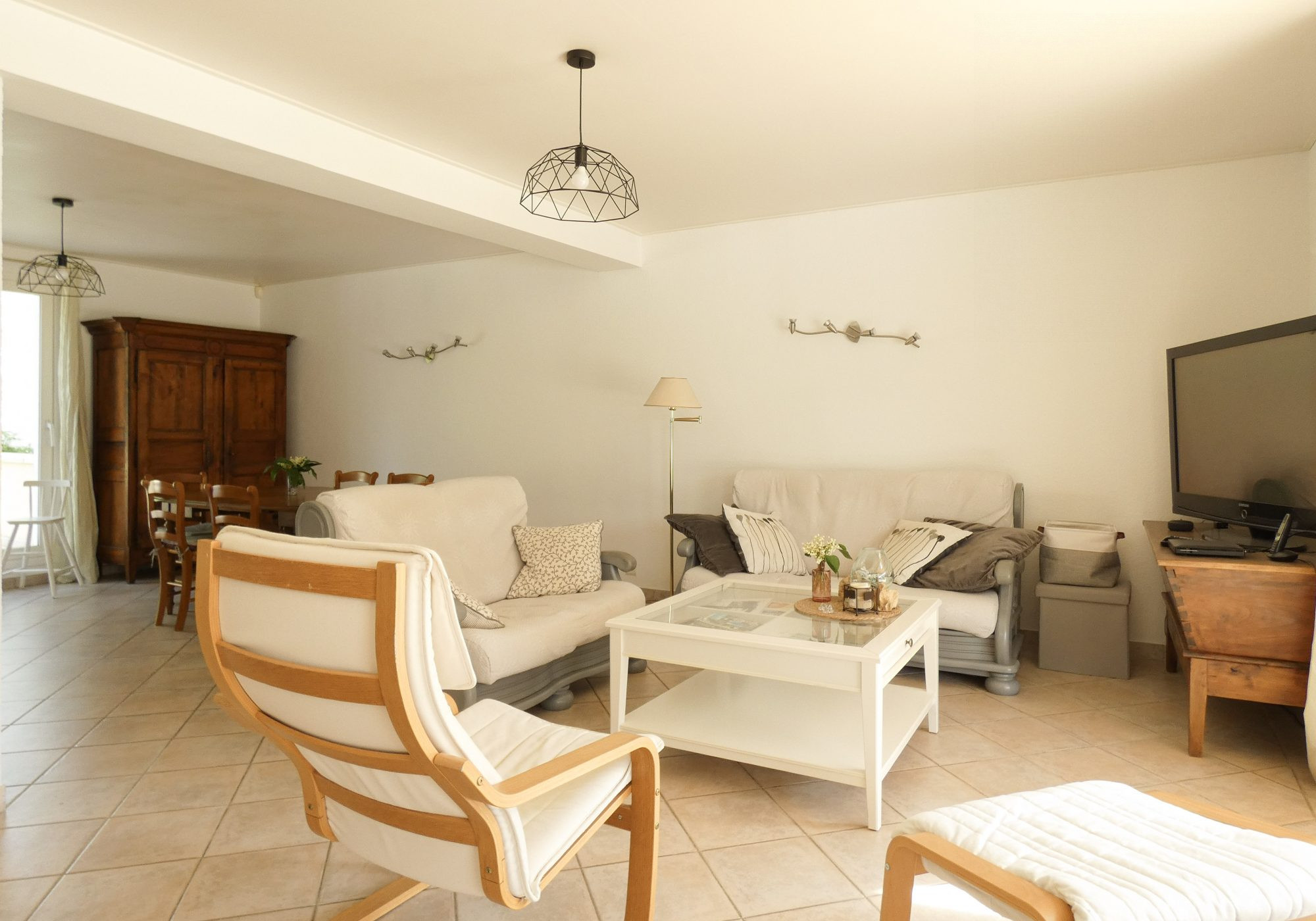 Villa de 259m² habitables avec piscine - Chassieu le Haut