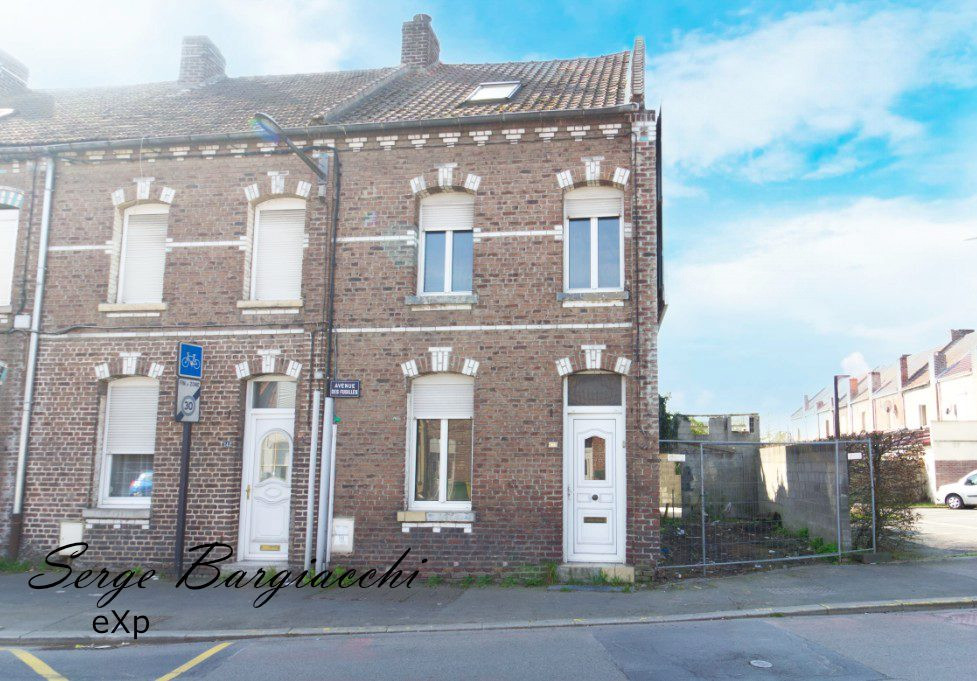 GROS POTENTIEL – 110 m² – 4 chambres – jardin + garage possible