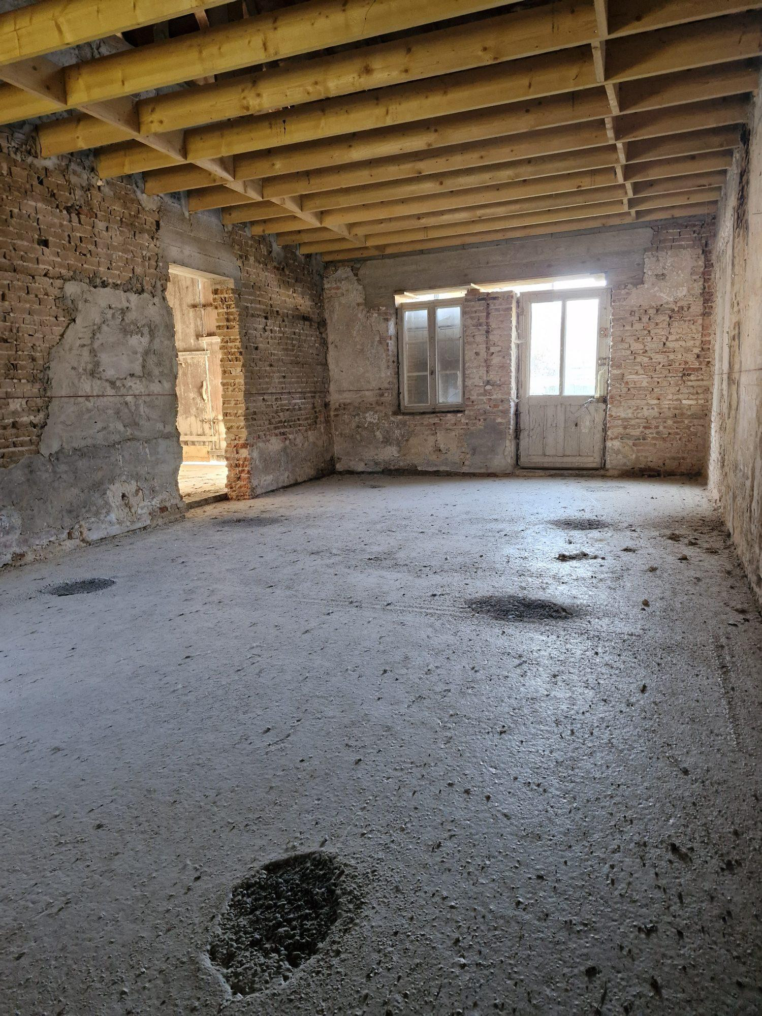 Building with great potential, for interactive sale 5