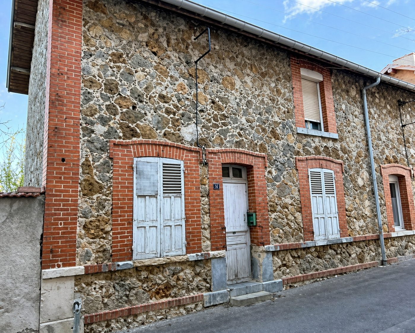 Maison en Meuliere à renover + jardin de 933m2