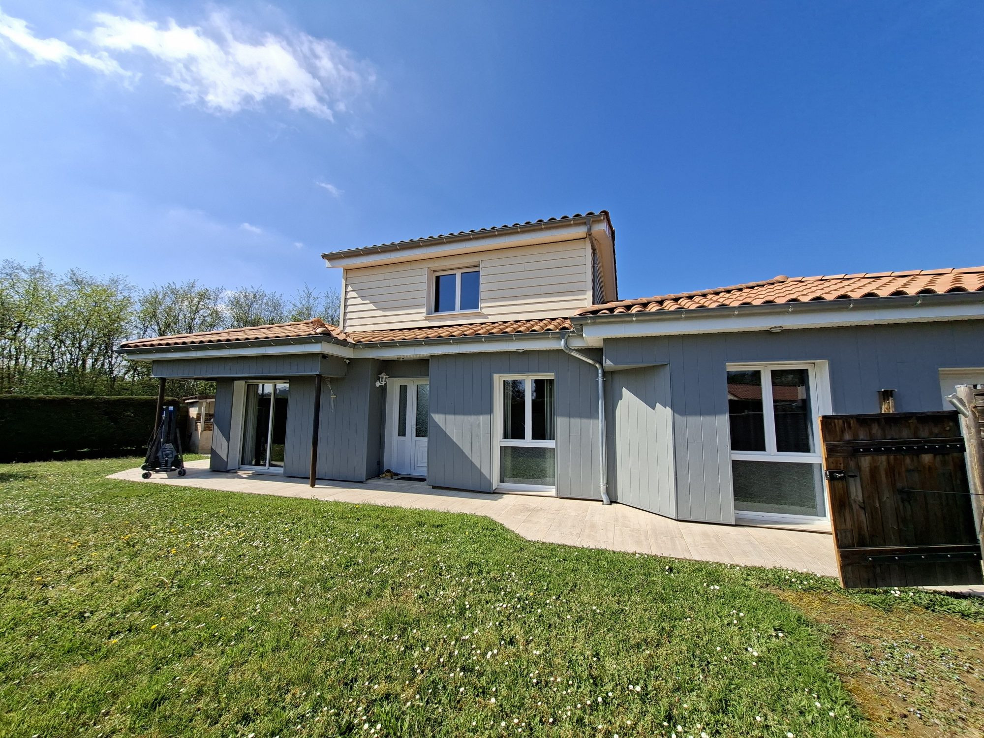 LA BOISSE proch Lycée