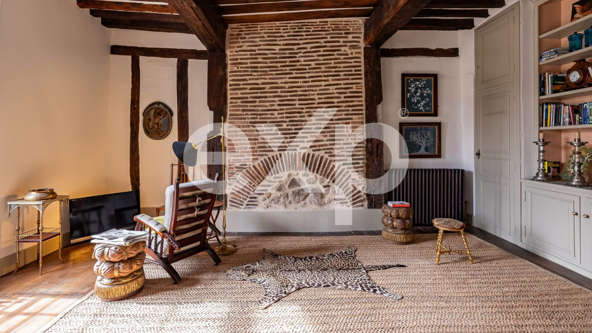 At the heart of the 1291 bastide - Characterful residence 300 m² with garden 5