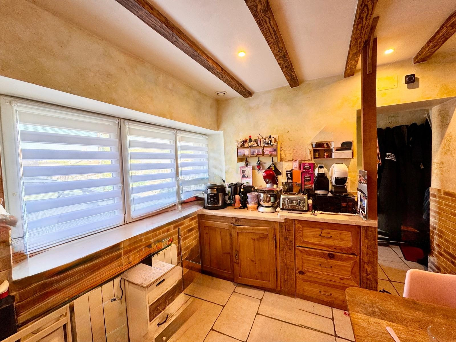 Maison à vendre à Uzelle, 120 m²